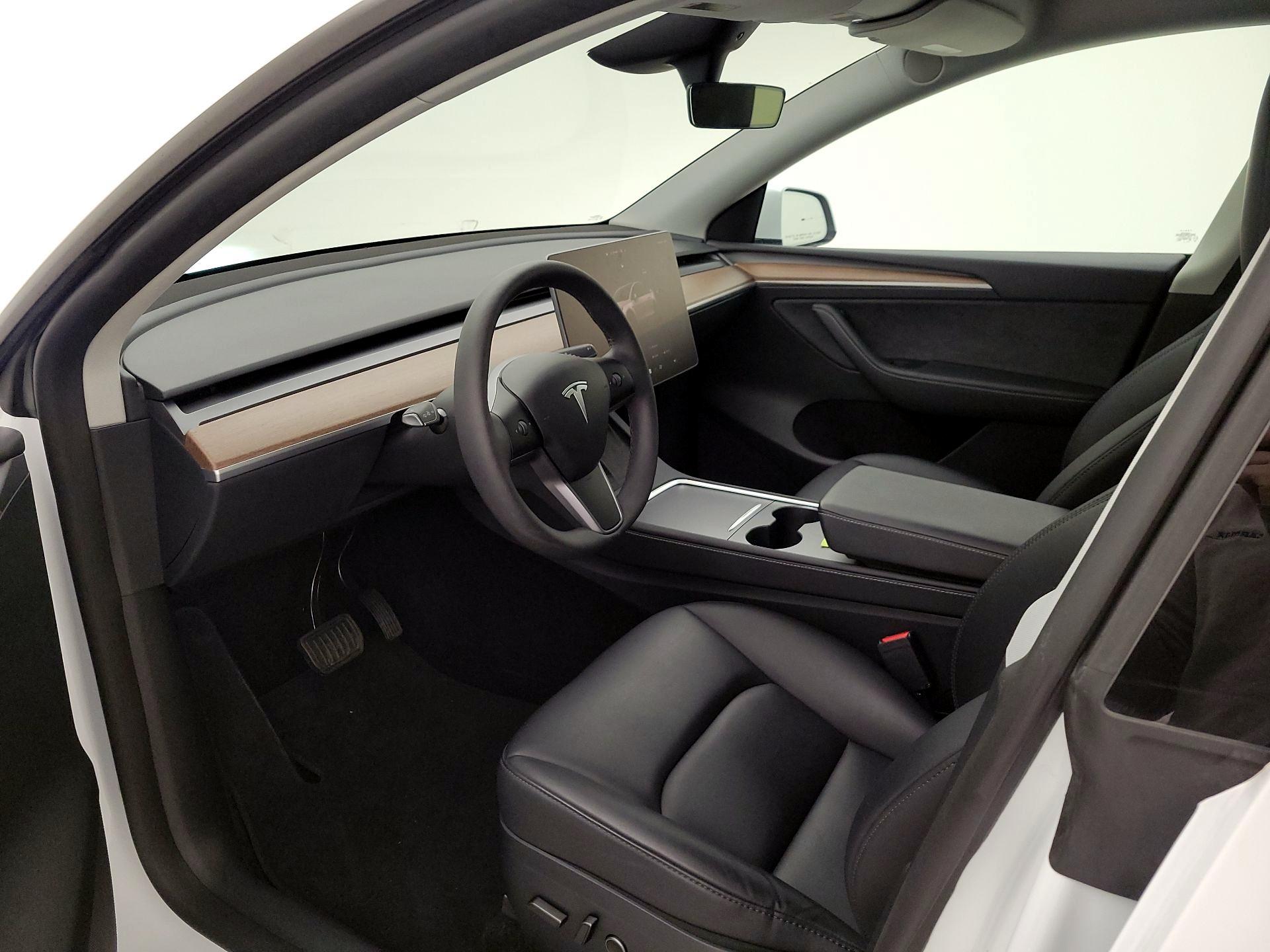 Thumbnail: 2024 Tesla Model Y - 11