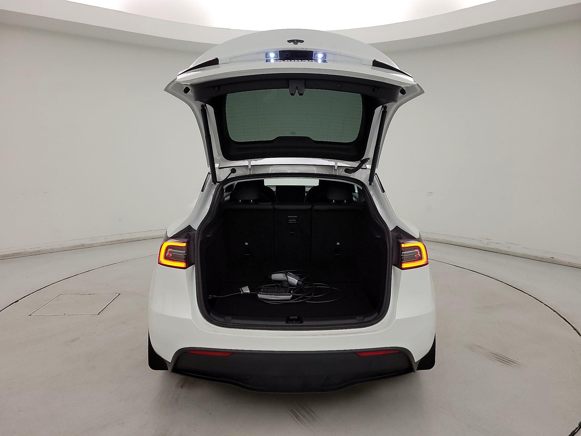 Thumbnail: 2024 Tesla Model Y - 19