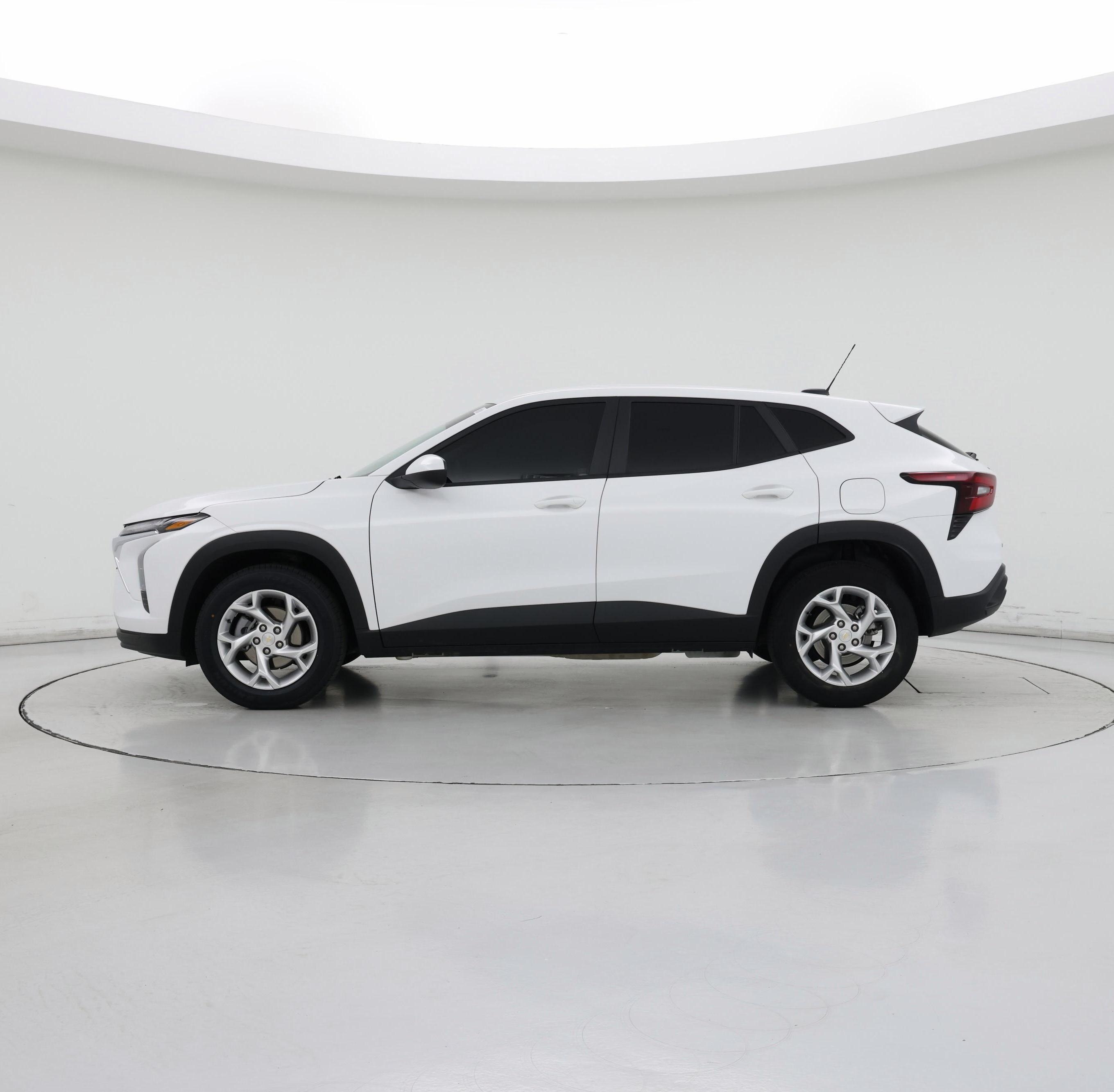 Thumbnail: 2025 Chevrolet Trax - 3