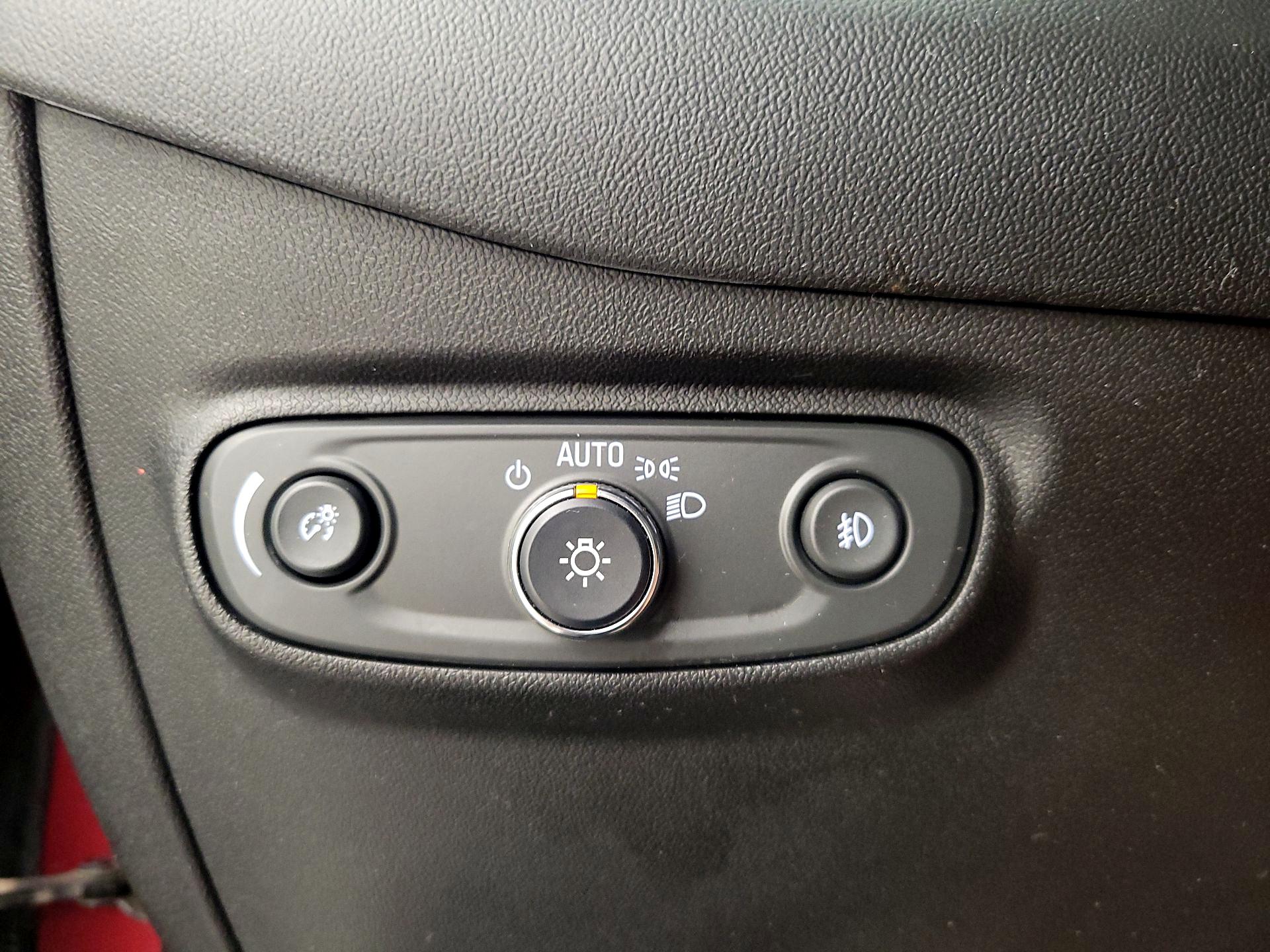 Thumbnail: 2020 Chevrolet Equinox - 13