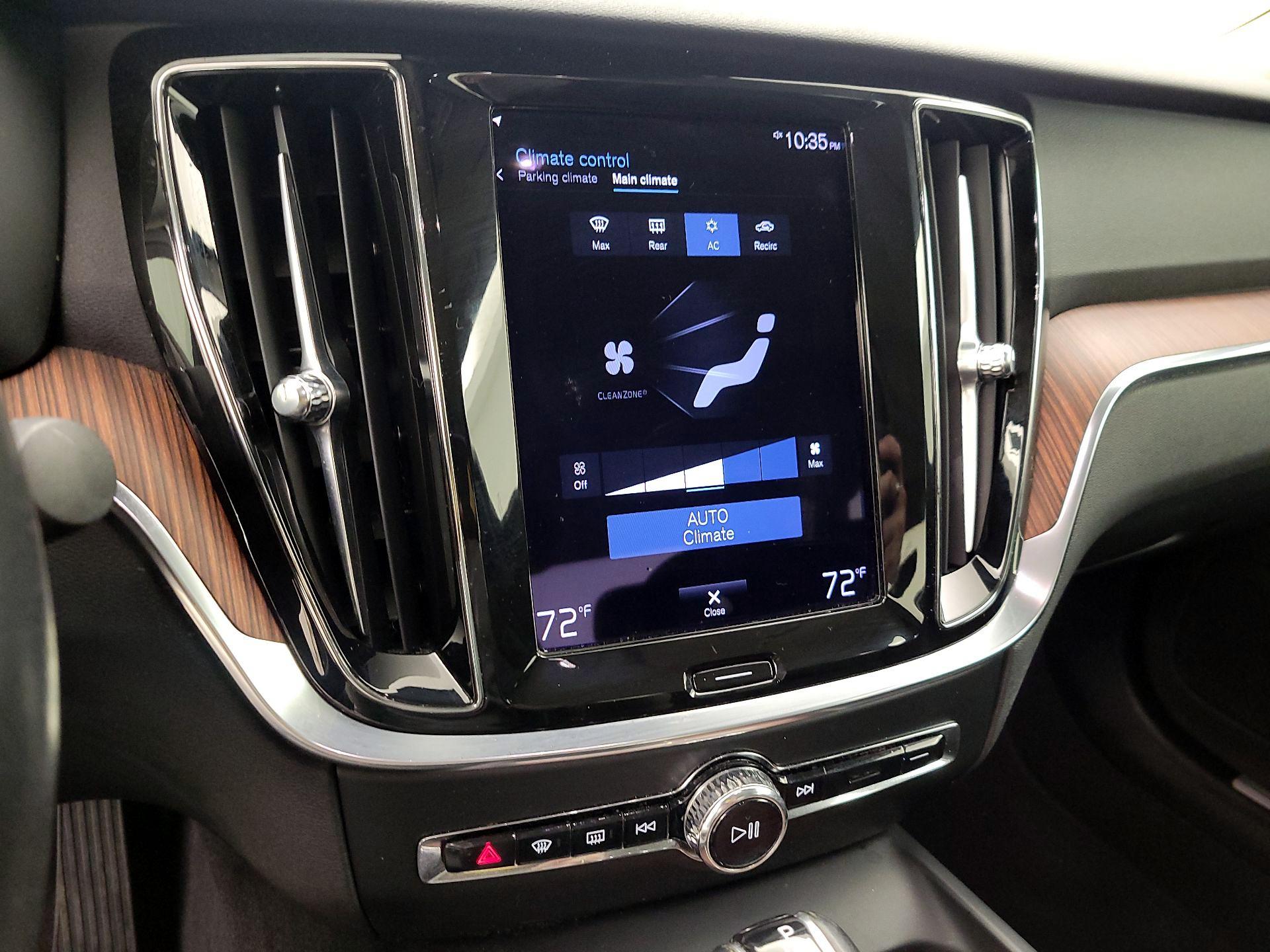 Thumbnail: 2021 Volvo S60 - 16