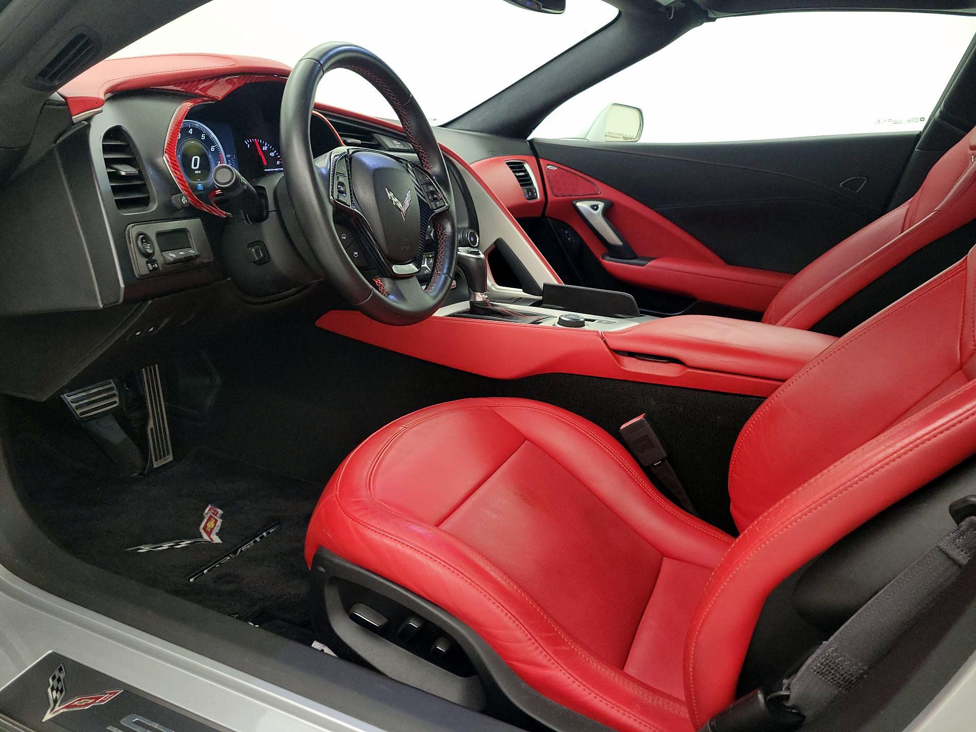 Thumbnail: 2015 Chevrolet Corvette - 11
