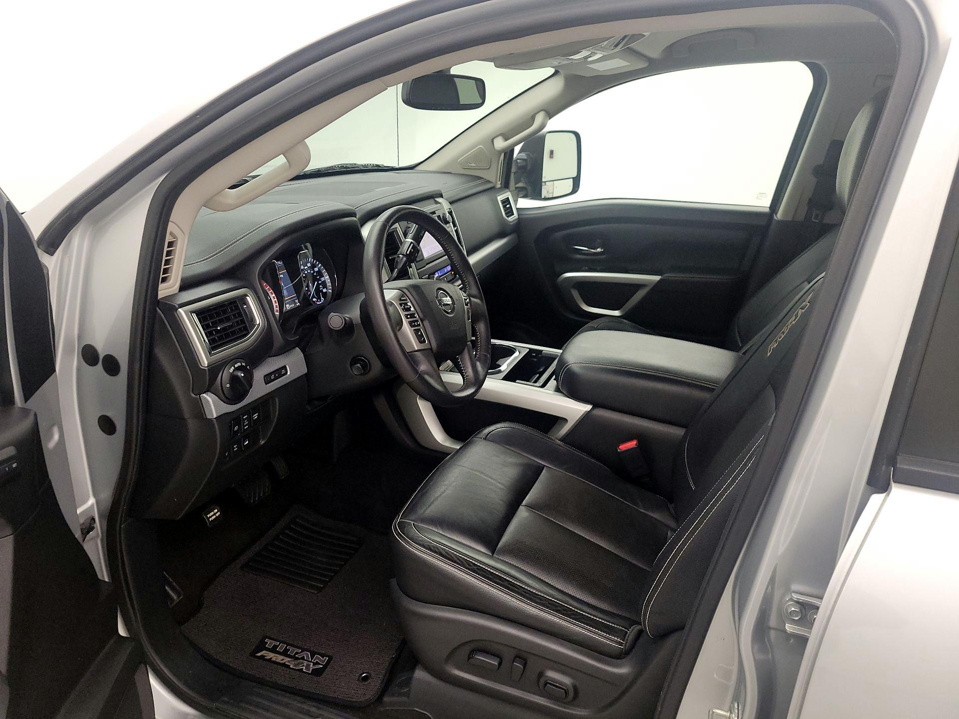 Thumbnail: 2019 Nissan Titan - 11