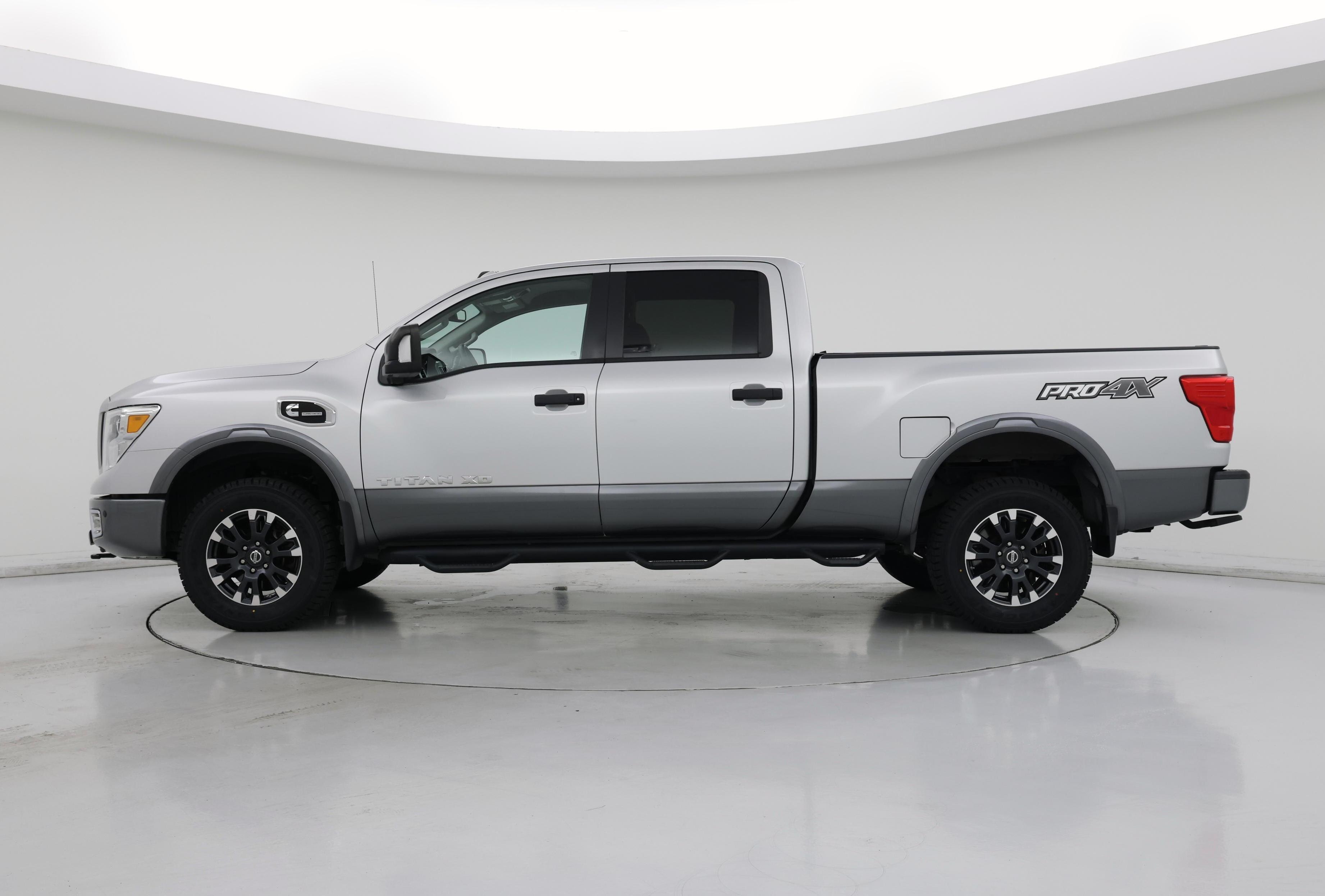 Thumbnail: 2019 Nissan Titan - 3