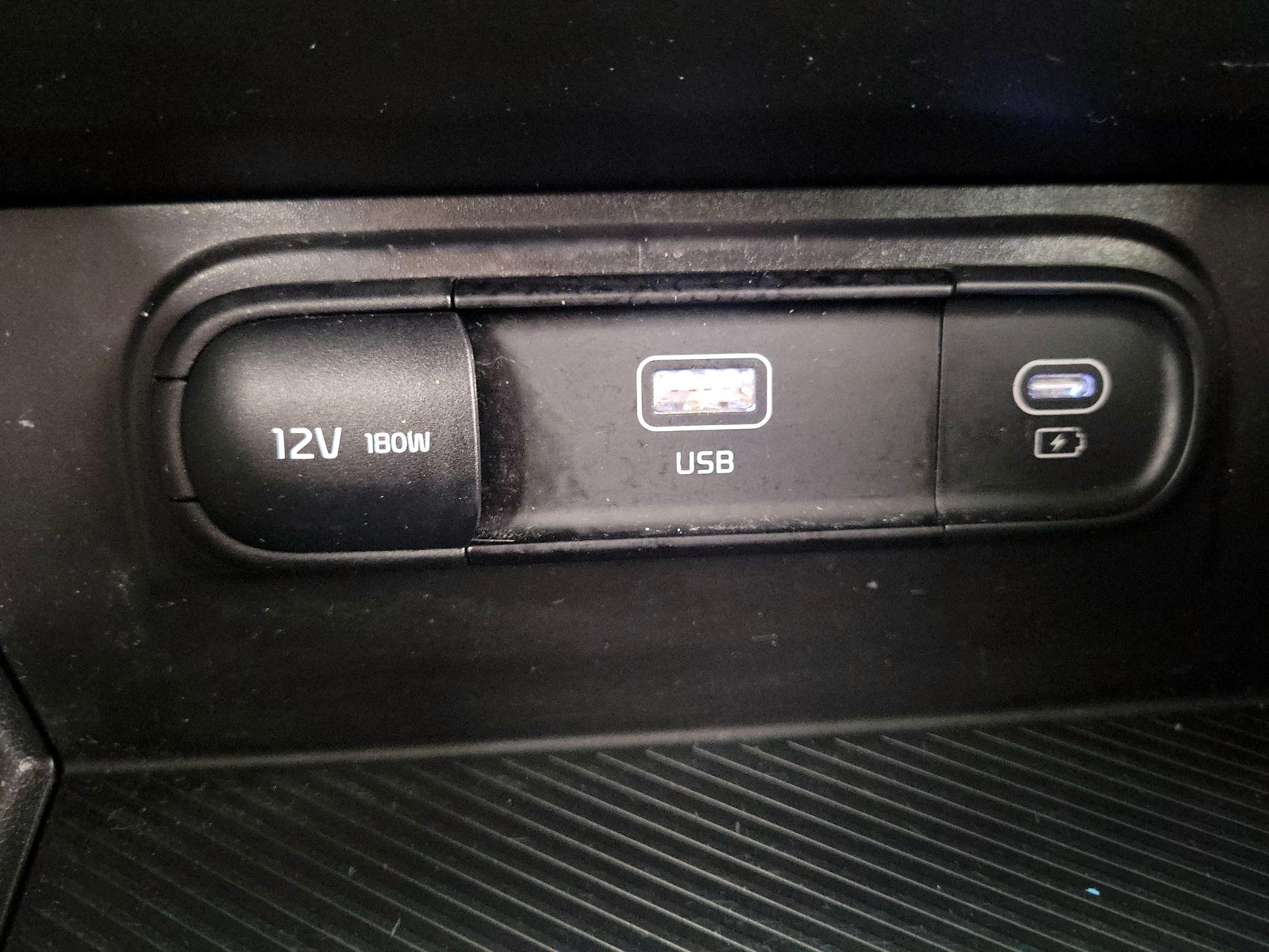 Thumbnail: 2024 Kia Sportage - 17