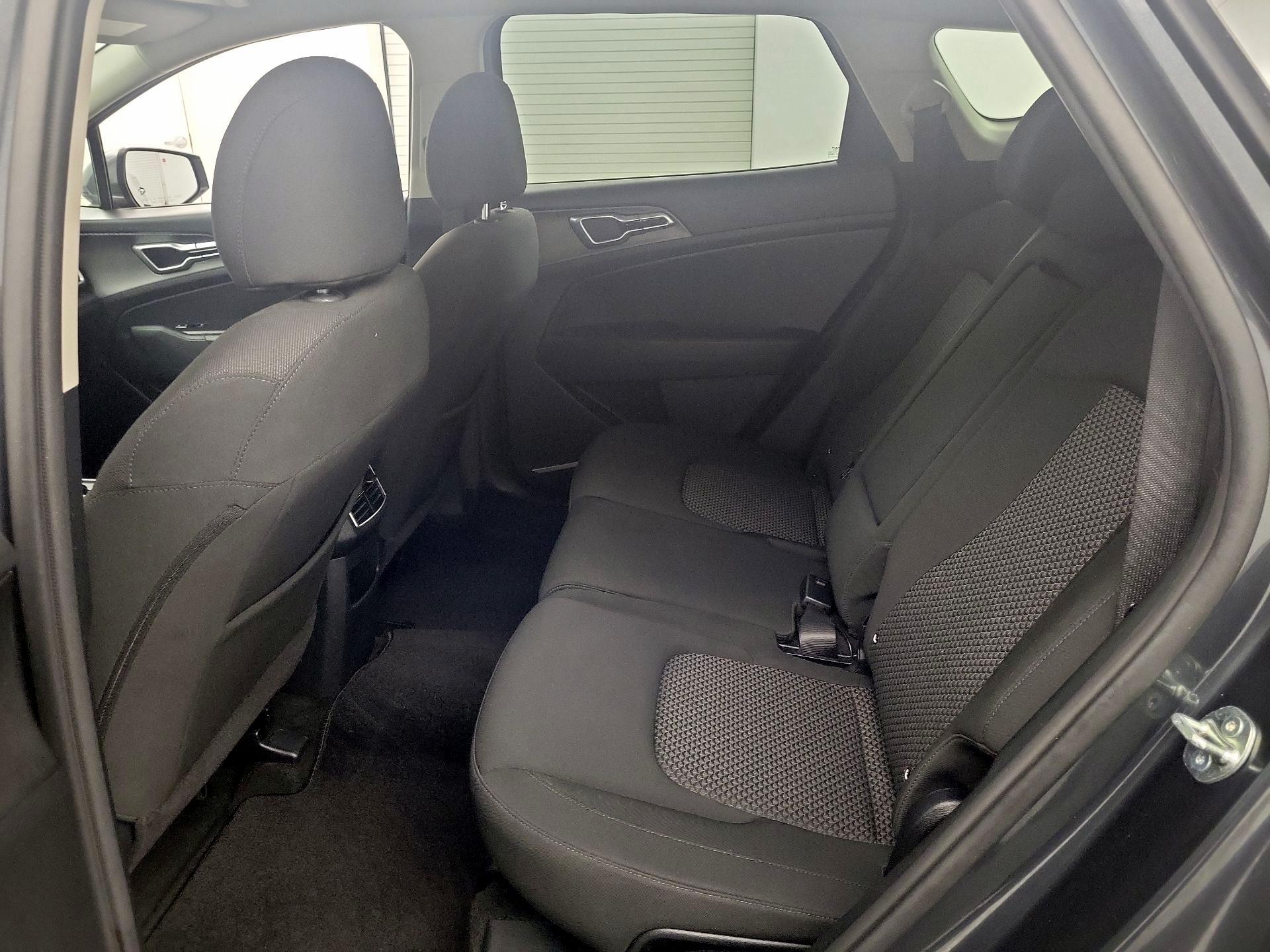 Thumbnail: 2024 Kia Sportage - 18