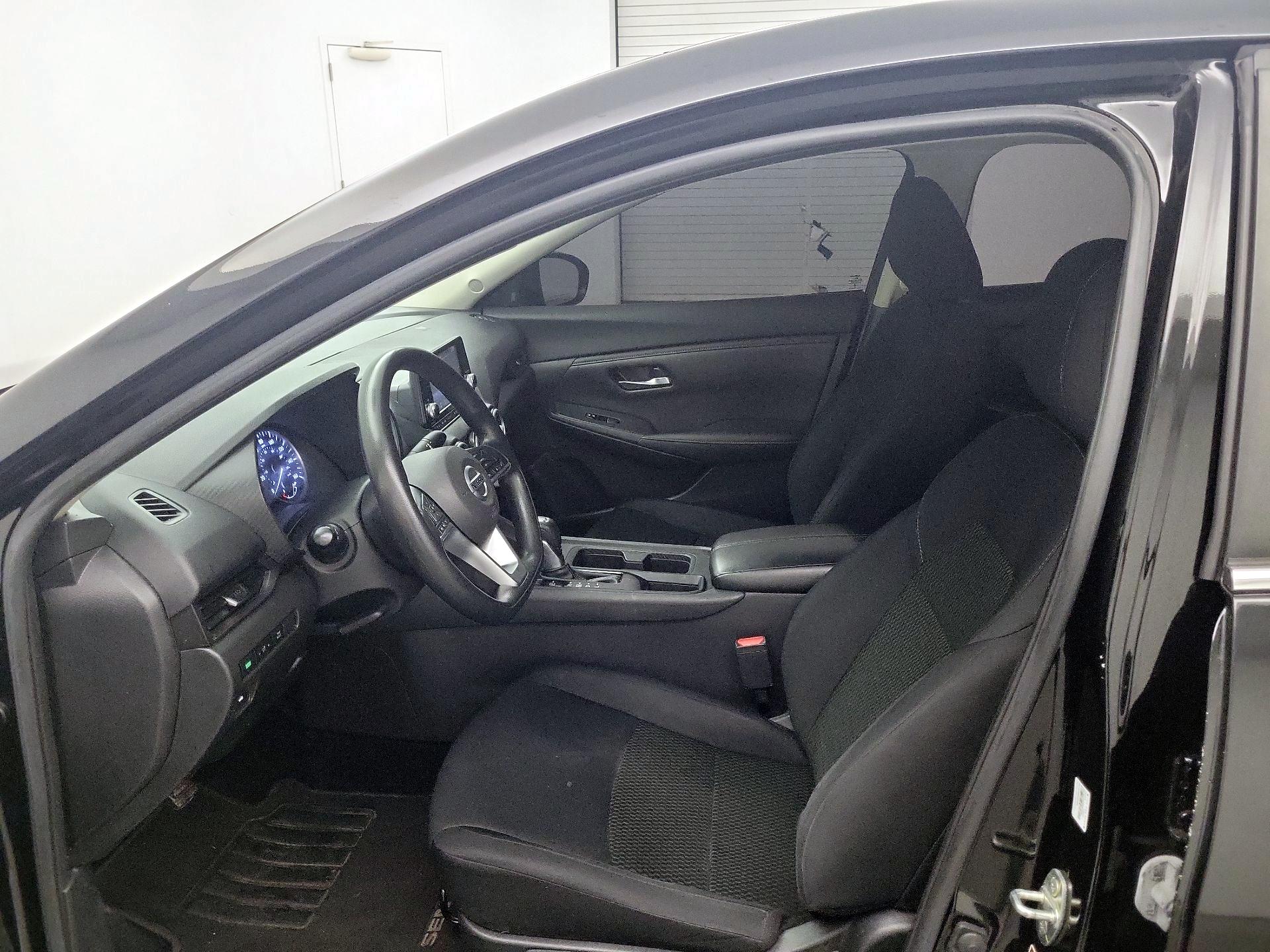 Thumbnail: 2022 Nissan Sentra - 11