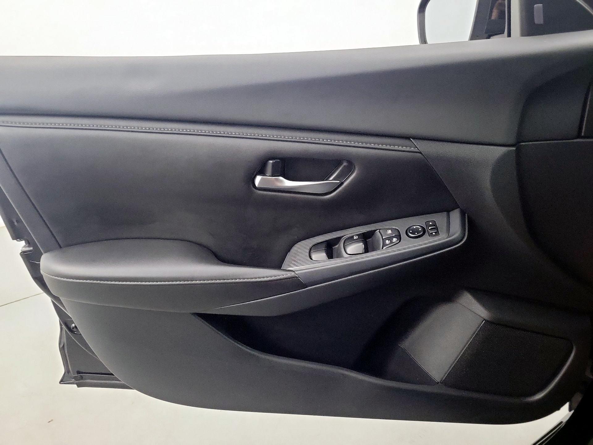 Thumbnail: 2022 Nissan Sentra - 12