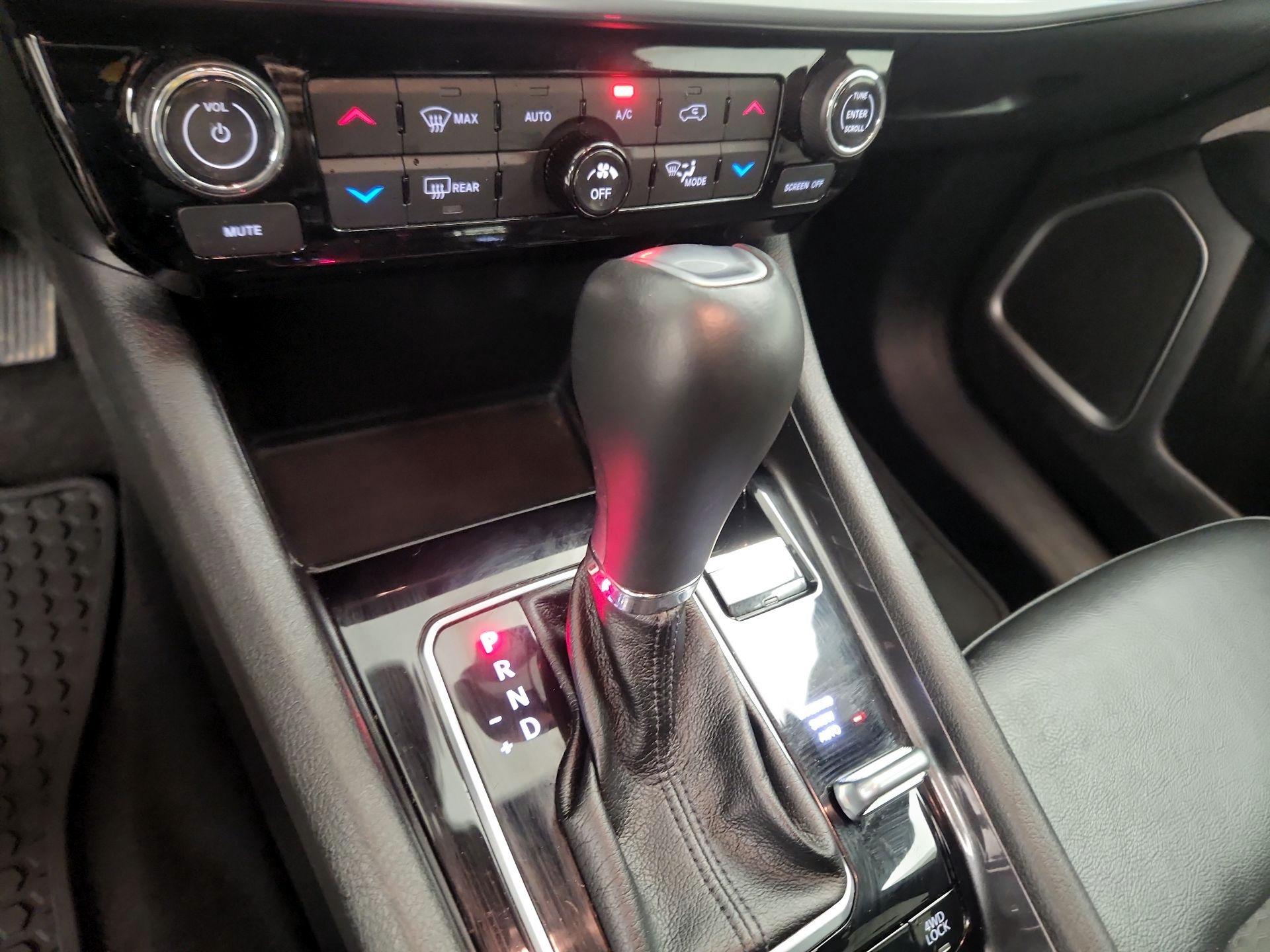 Thumbnail: 2023 Jeep Compass - 17