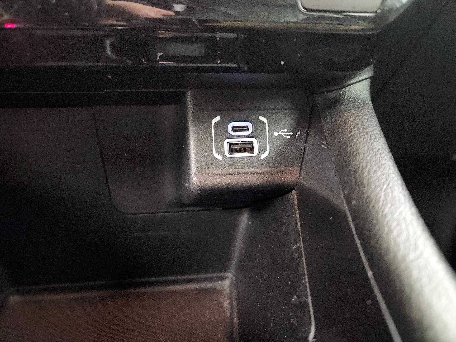 Thumbnail: 2023 Jeep Compass - 18