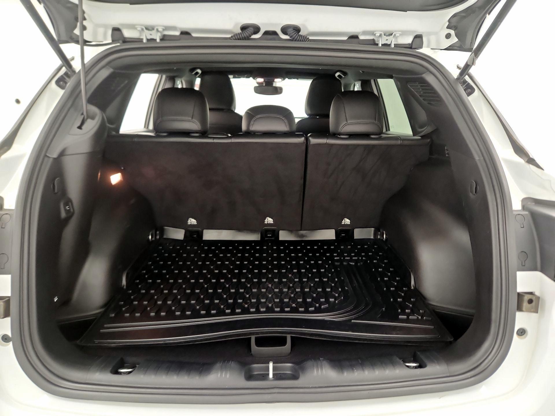 Thumbnail: 2023 Jeep Compass - 20