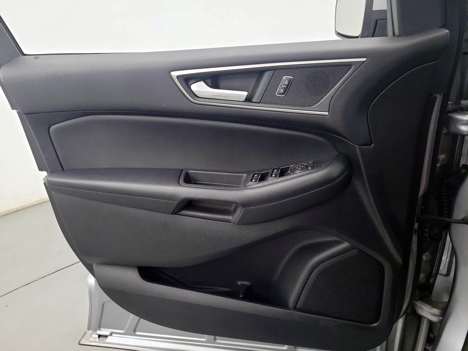 Thumbnail: 2022 Ford Edge - 12