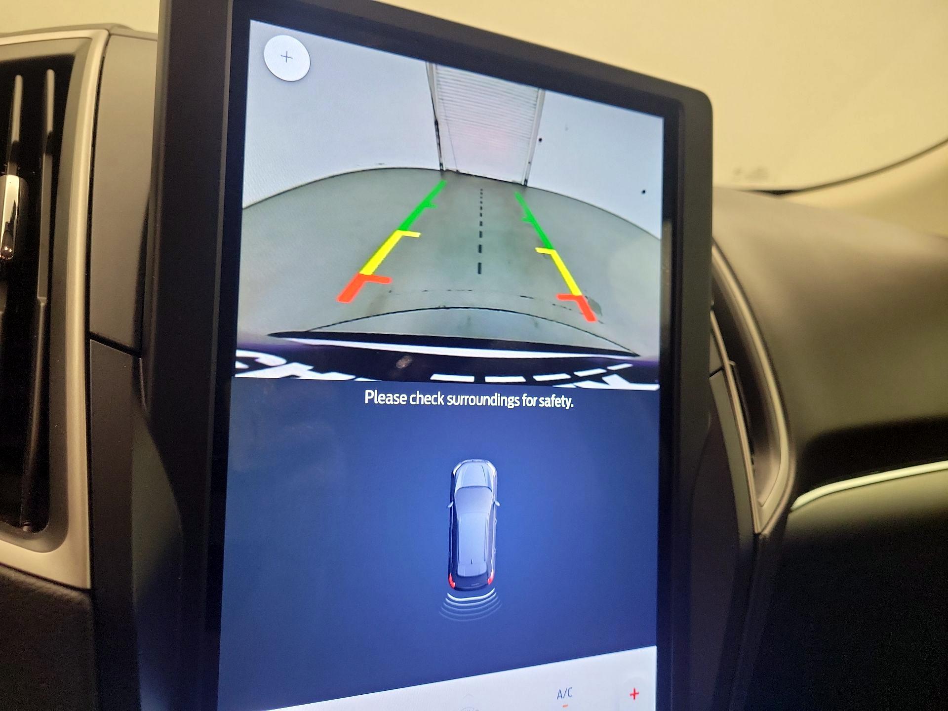 Thumbnail: 2022 Ford Edge - 14