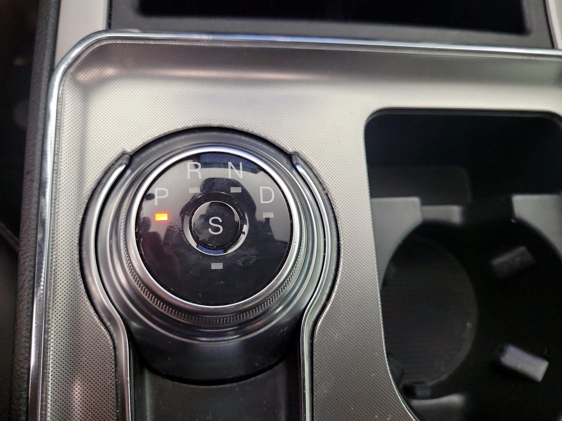 Thumbnail: 2022 Ford Edge - 17