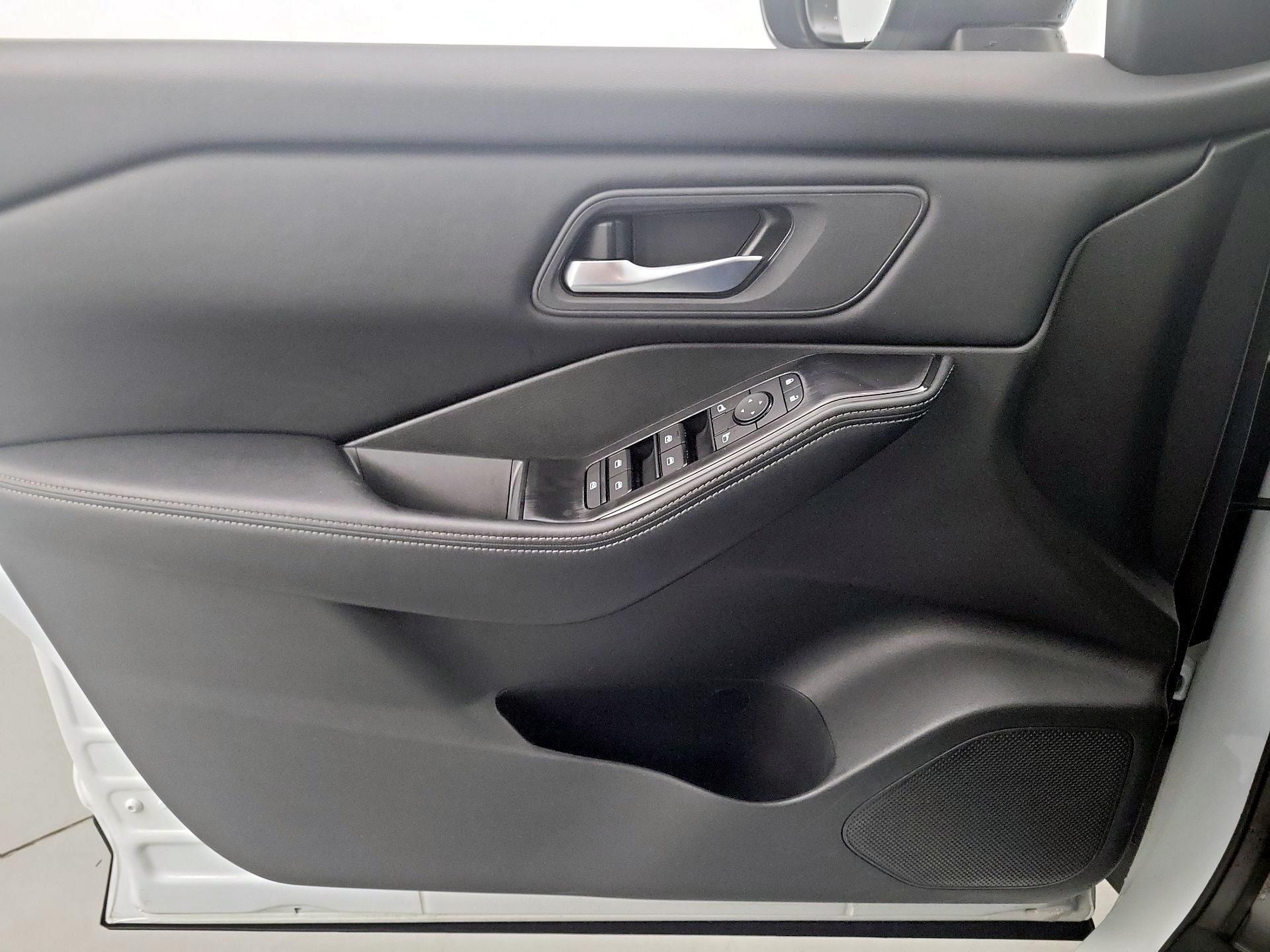 Thumbnail: 2025 Nissan Rogue - 12