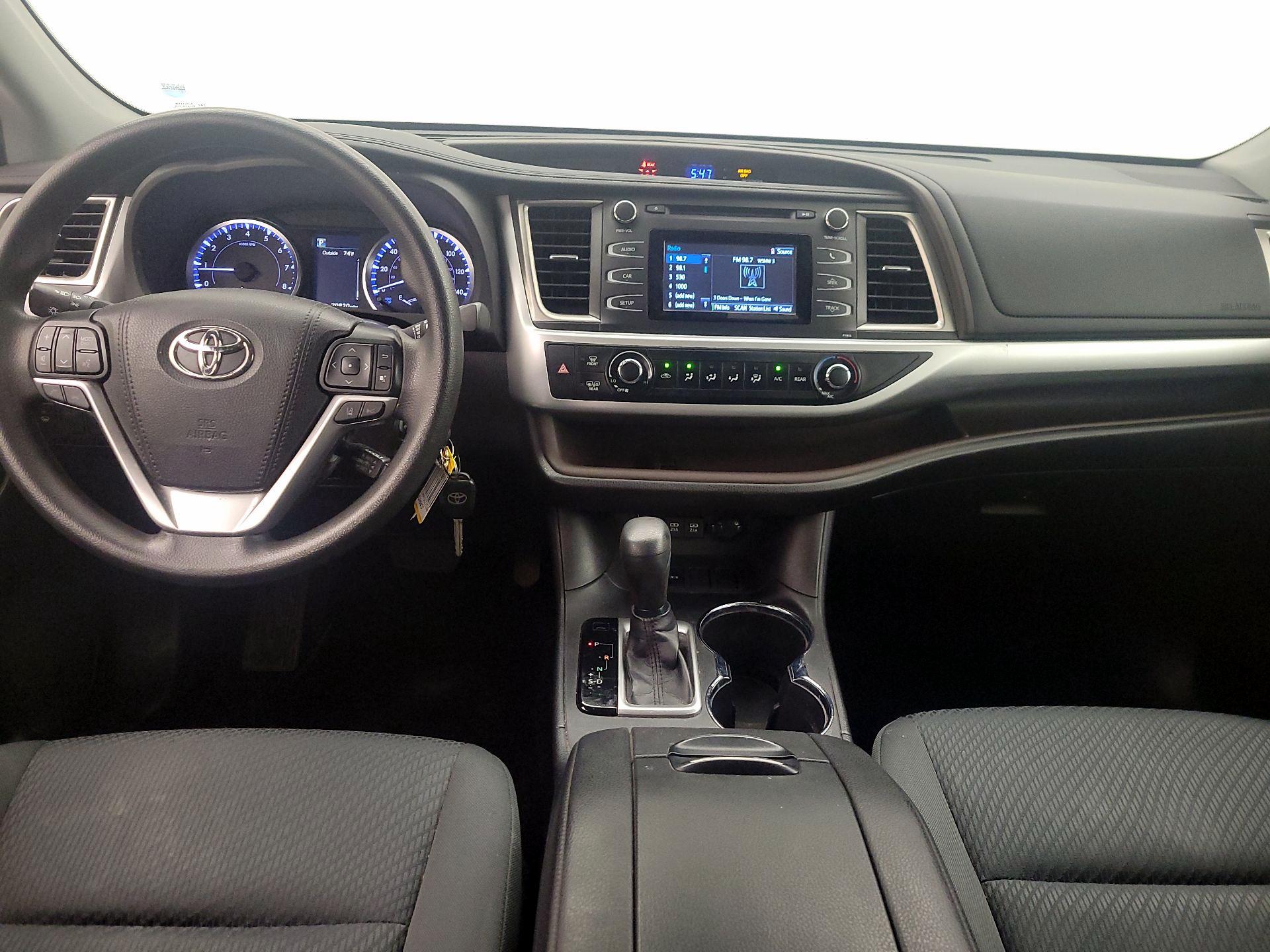 Thumbnail: 2019 Toyota Highlander - 9