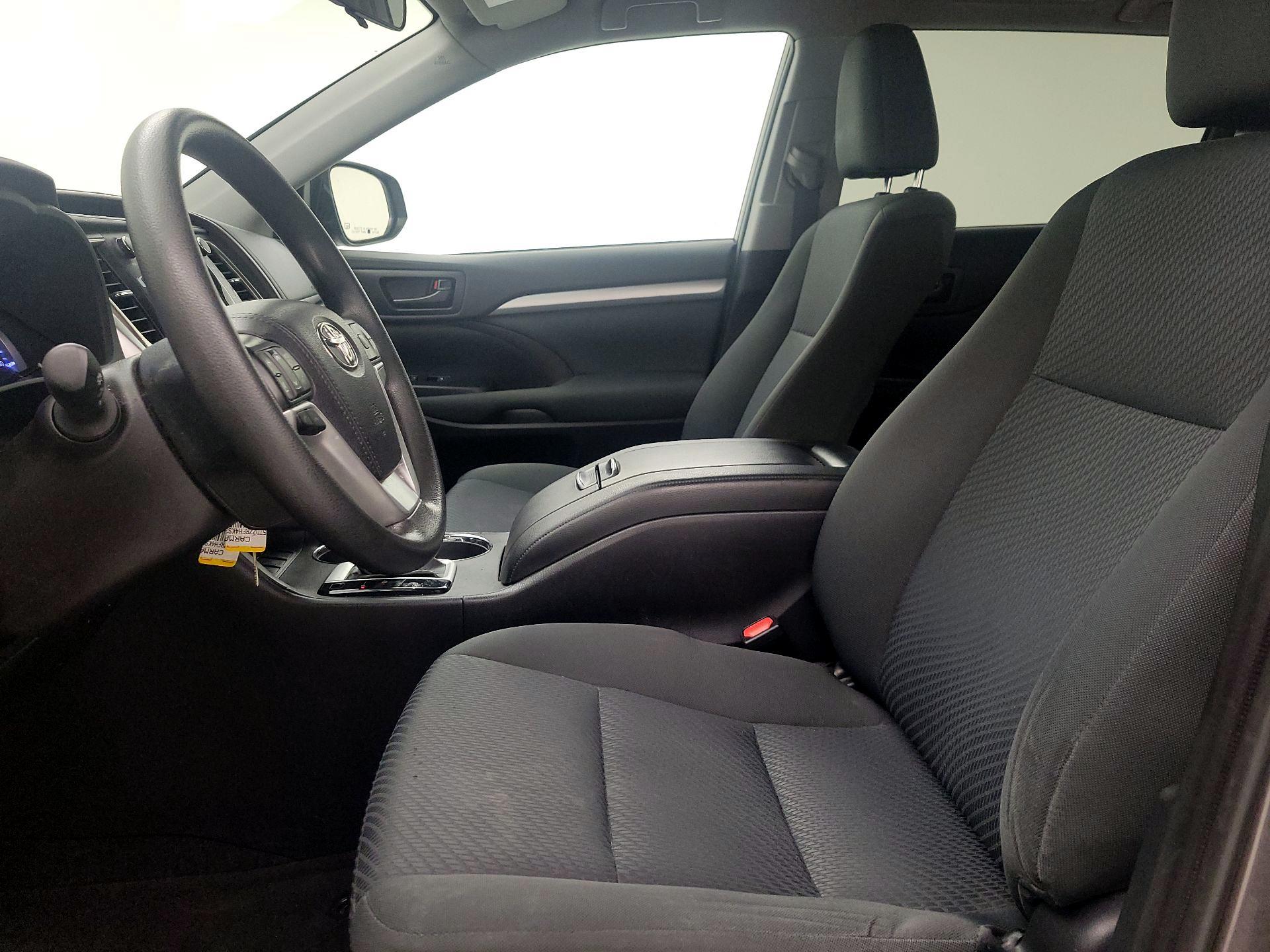 Thumbnail: 2019 Toyota Highlander - 11