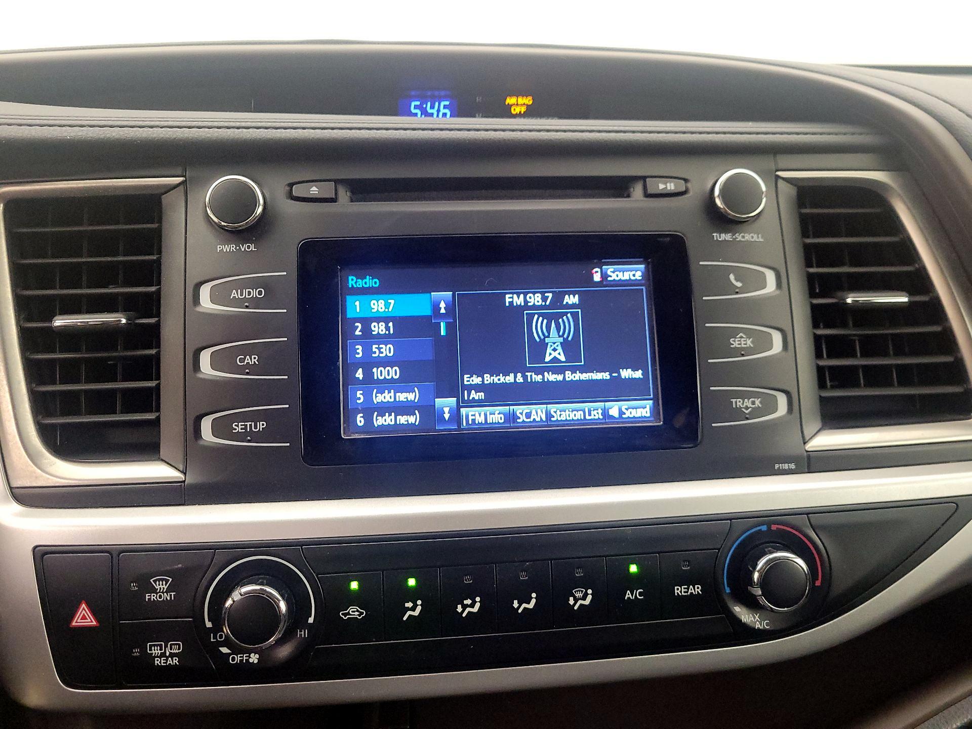 Thumbnail: 2019 Toyota Highlander - 15