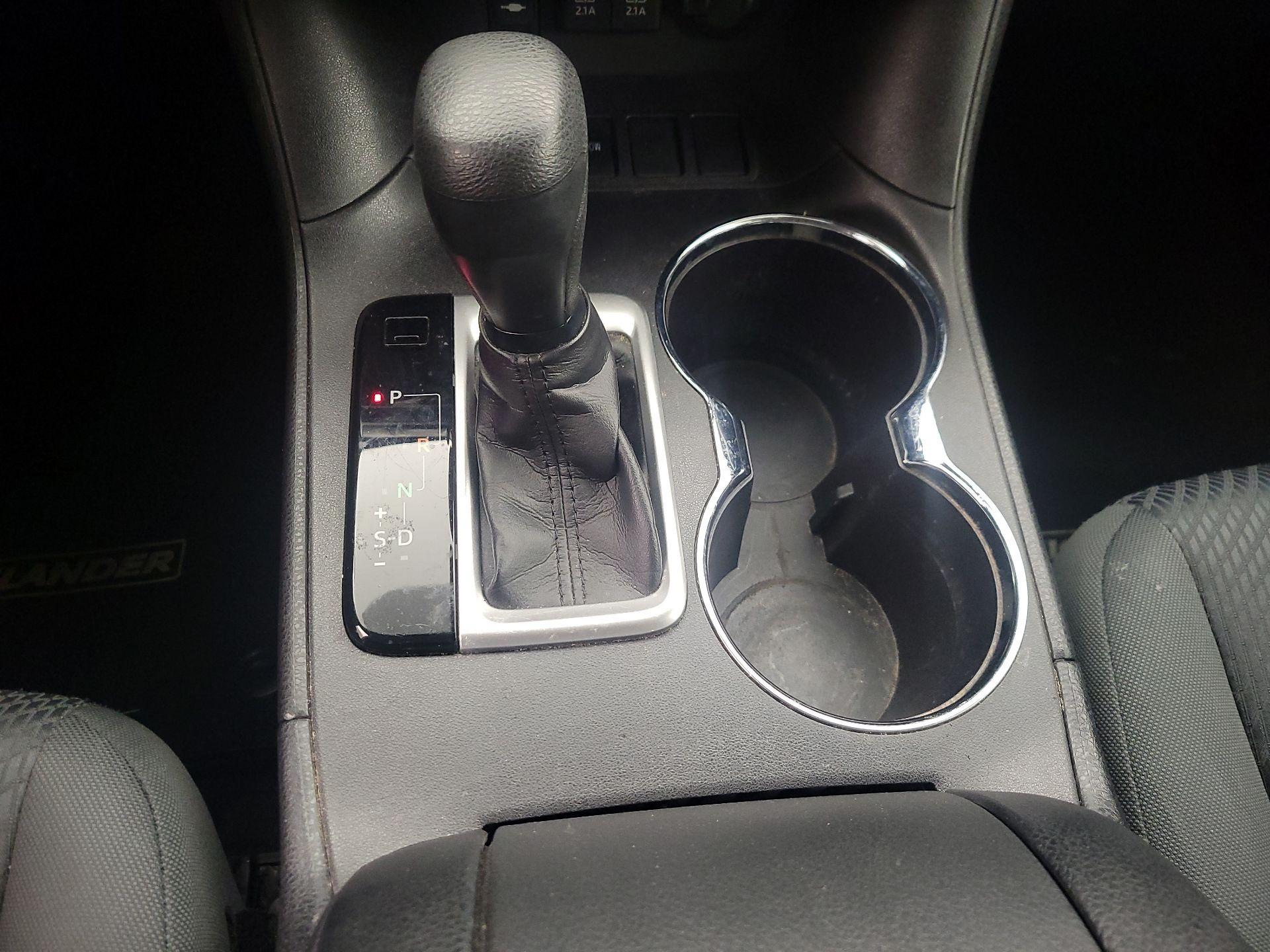 Thumbnail: 2019 Toyota Highlander - 17