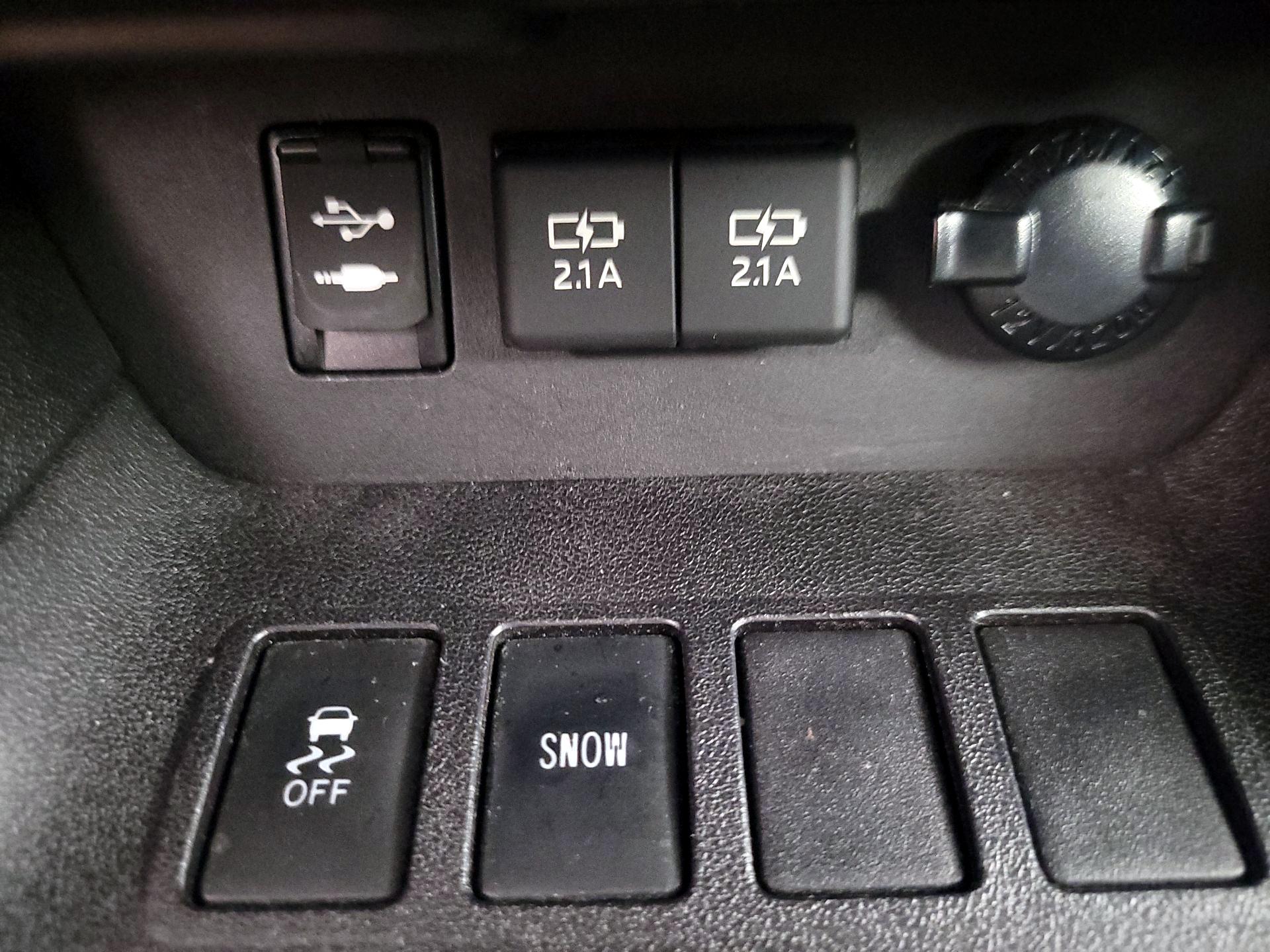 Thumbnail: 2019 Toyota Highlander - 18