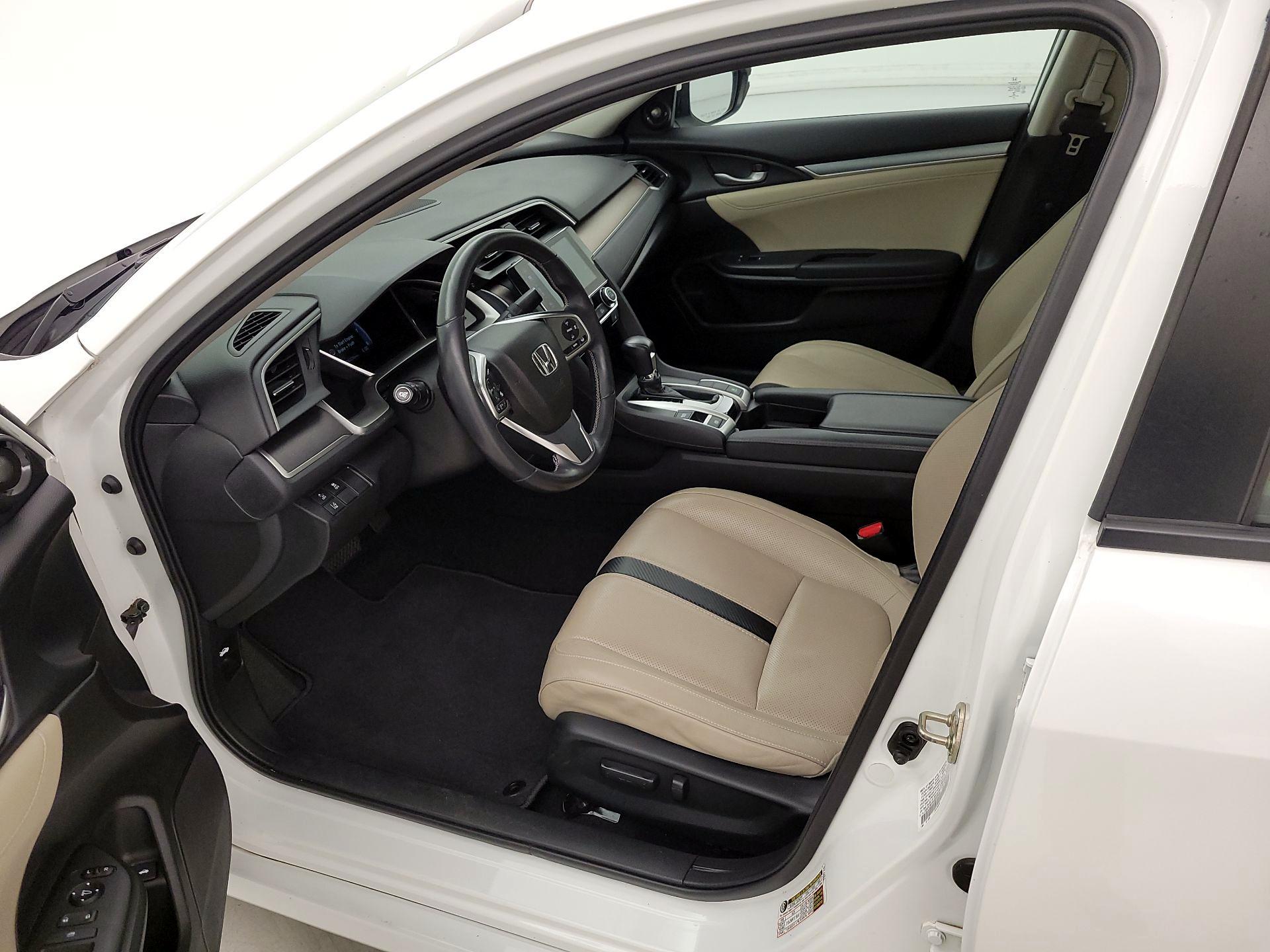 Thumbnail: 2016 Honda Civic - 11