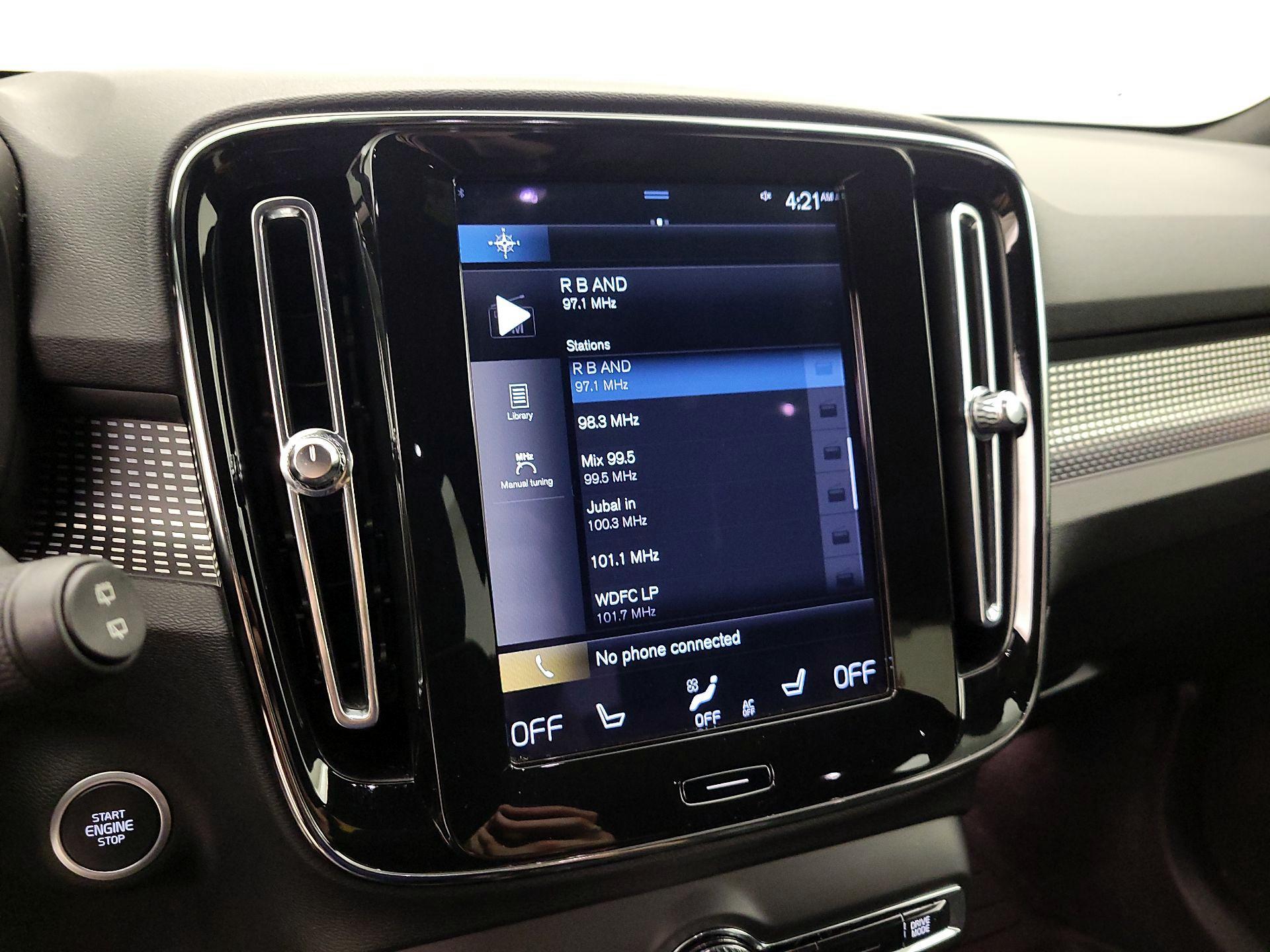 Thumbnail: 2021 Volvo XC40 - 15