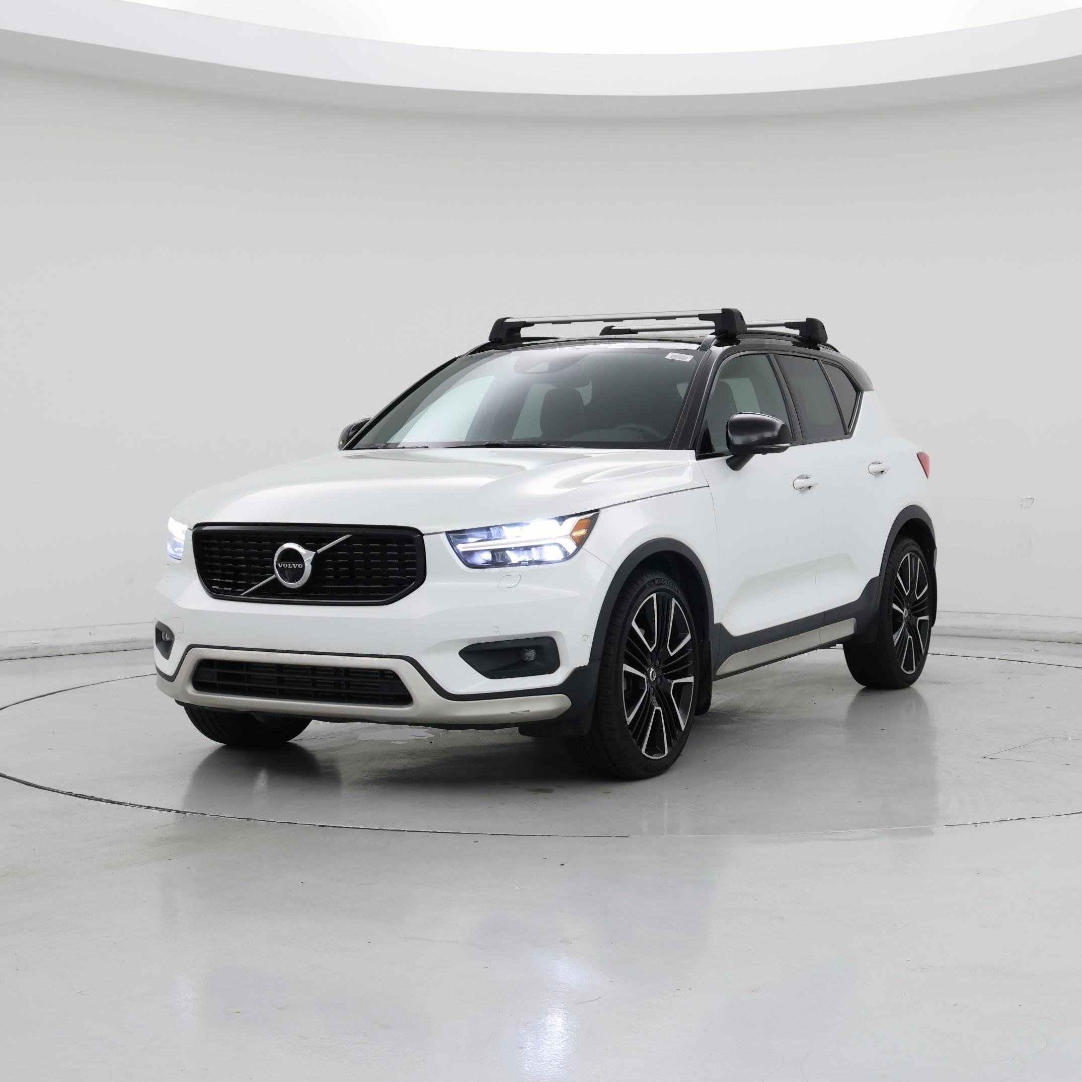 Thumbnail: 2021 Volvo XC40 - 4