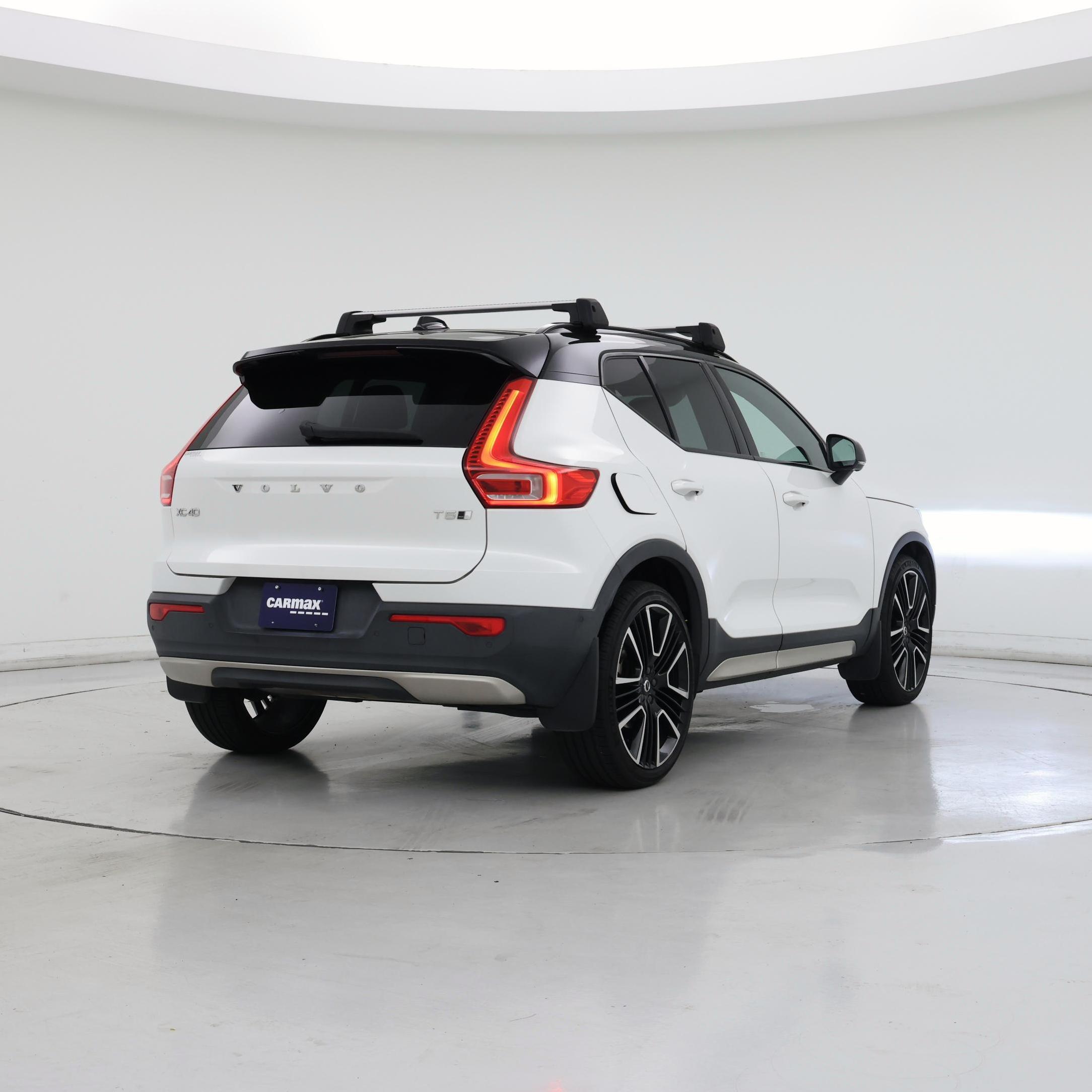 Thumbnail: 2021 Volvo XC40 - 8