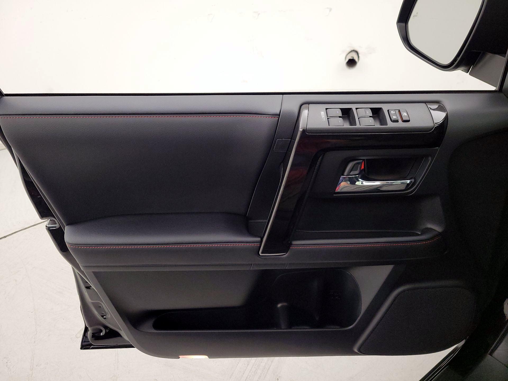 Thumbnail: 2023 Toyota 4Runner - 12