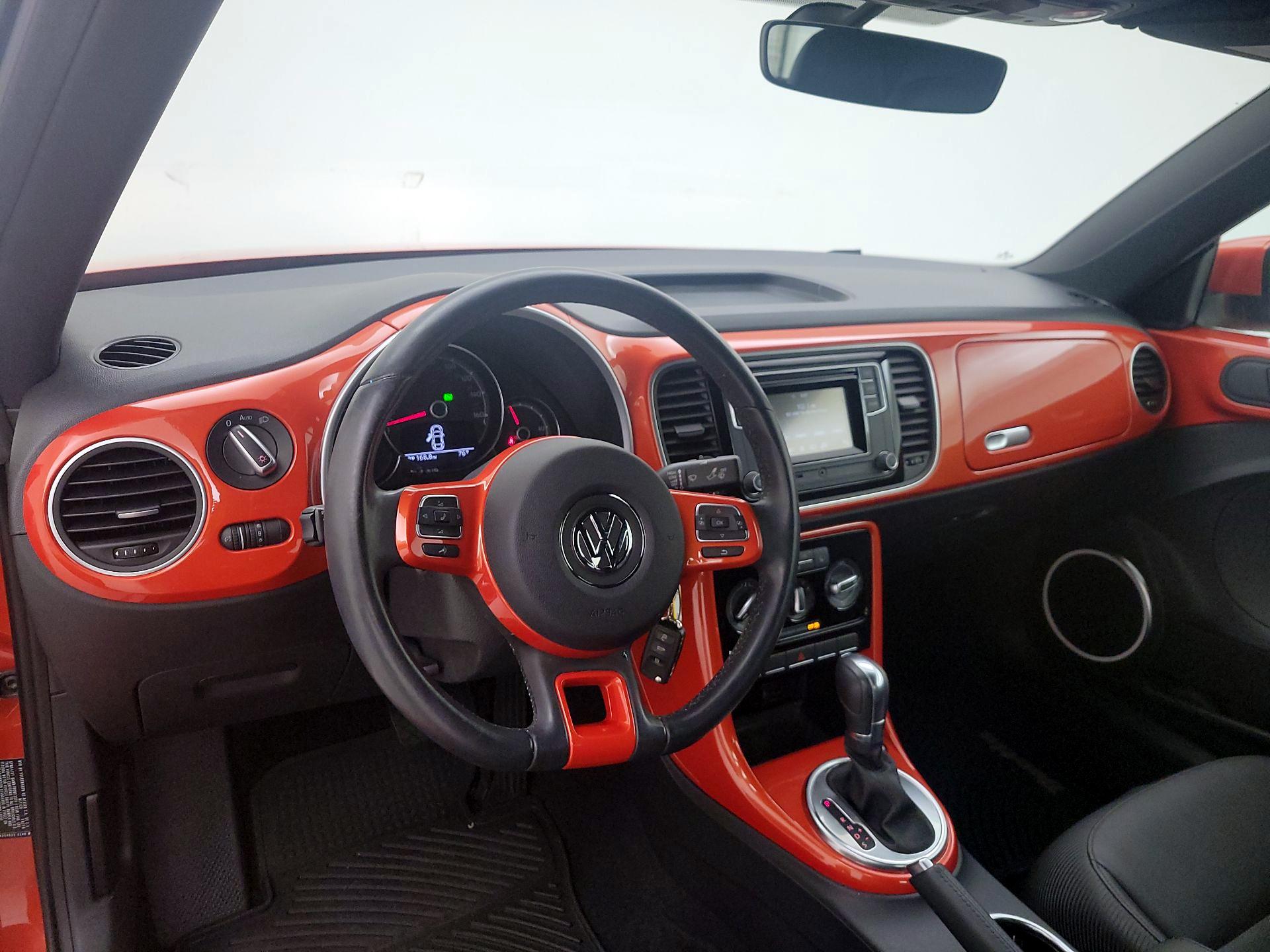 Thumbnail: 2017 Volkswagen Beetle - 9