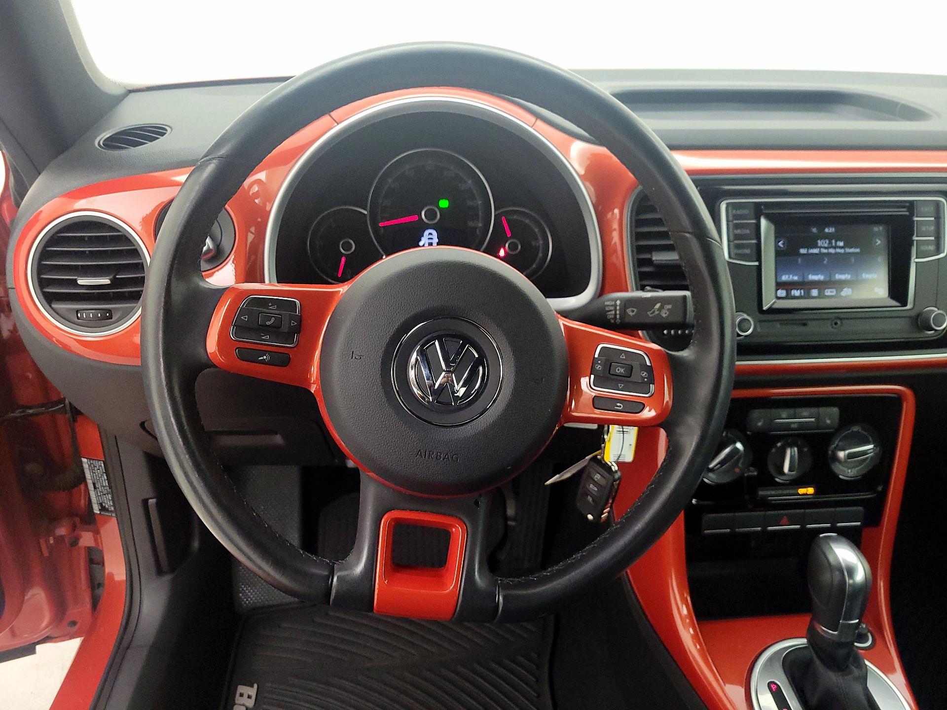 Thumbnail: 2017 Volkswagen Beetle - 10