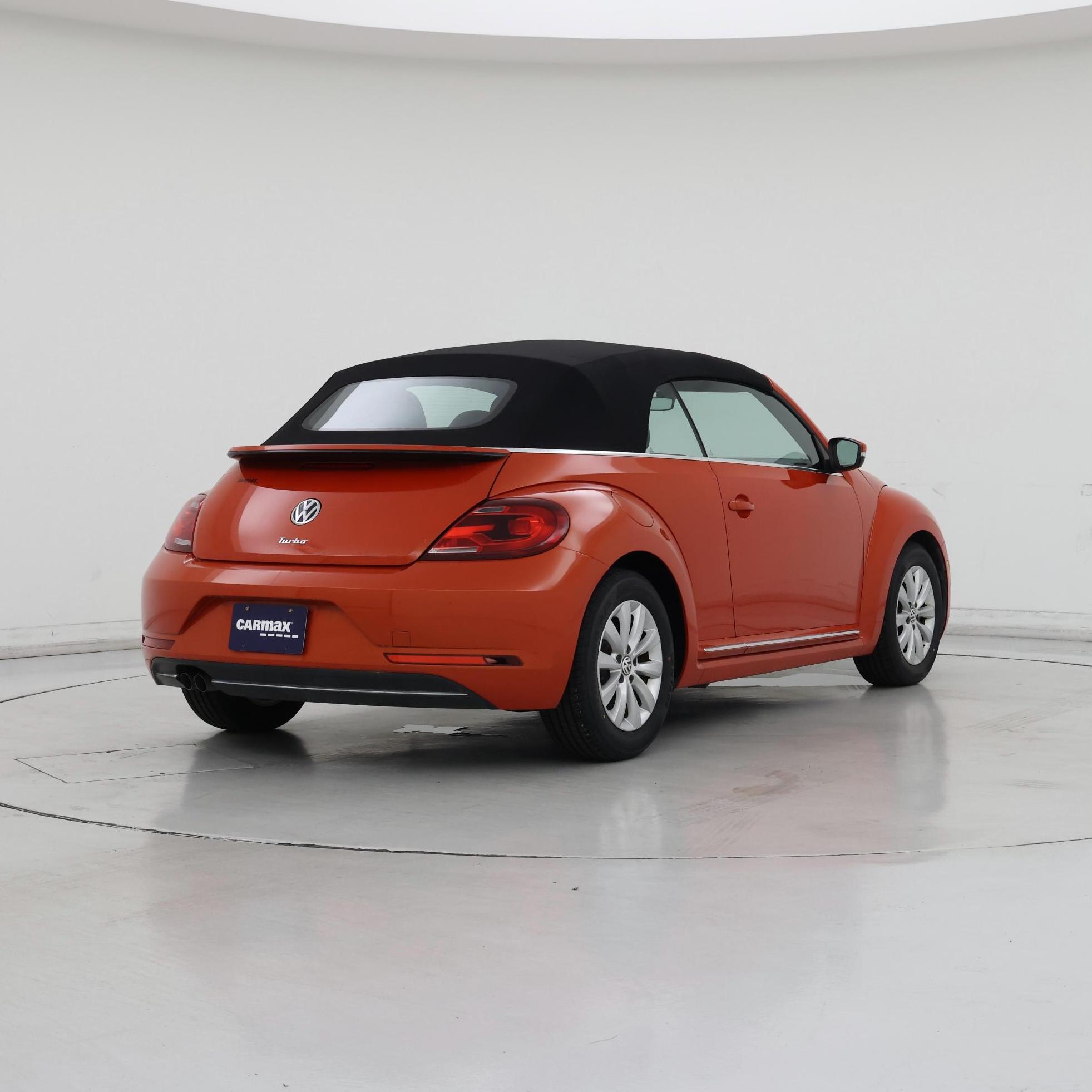Thumbnail: 2017 Volkswagen Beetle - 8