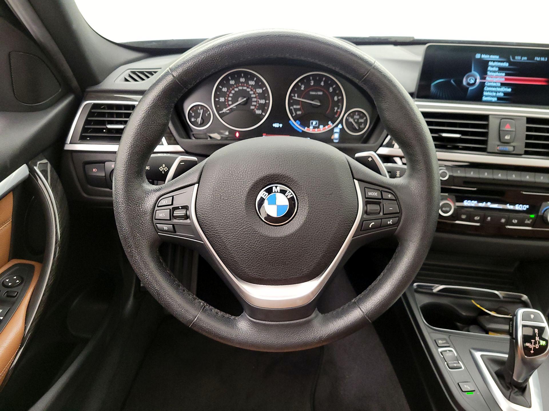 Thumbnail: 2016 BMW 3 Series - 10