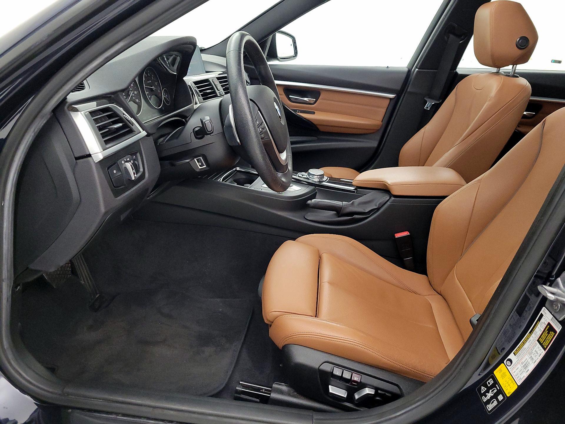 Thumbnail: 2016 BMW 3 Series - 11