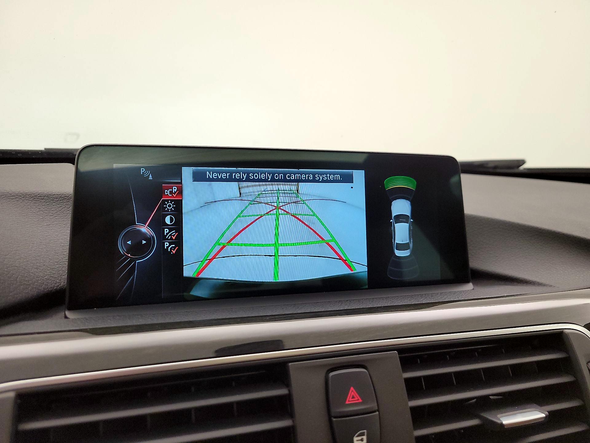 Thumbnail: 2016 BMW 3 Series - 15