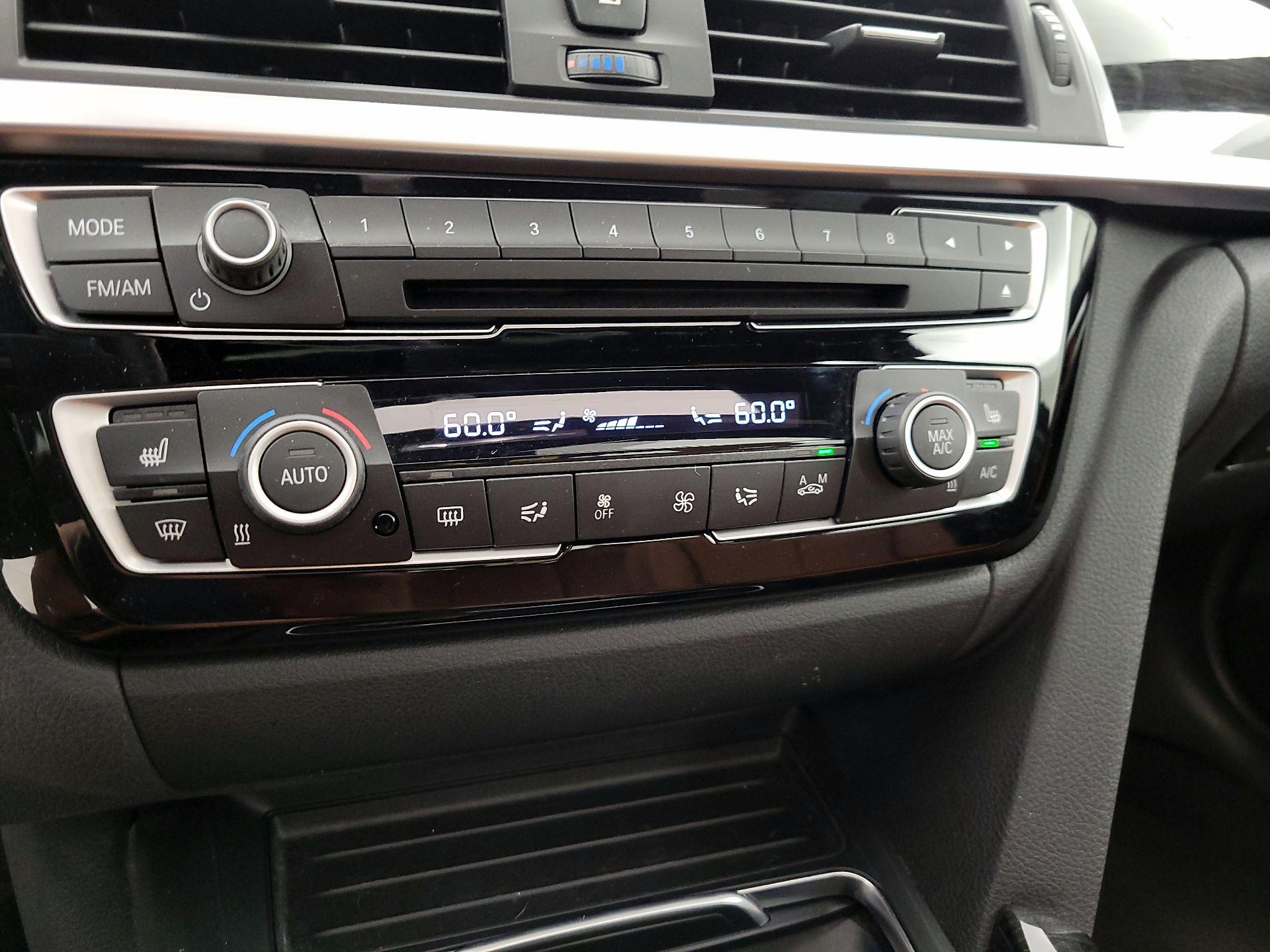 Thumbnail: 2016 BMW 3 Series - 17