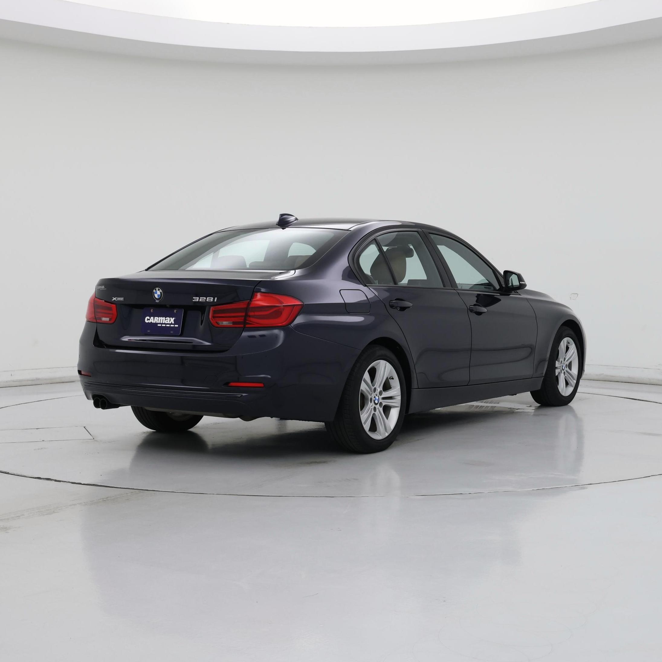 Thumbnail: 2016 BMW 3 Series - 8