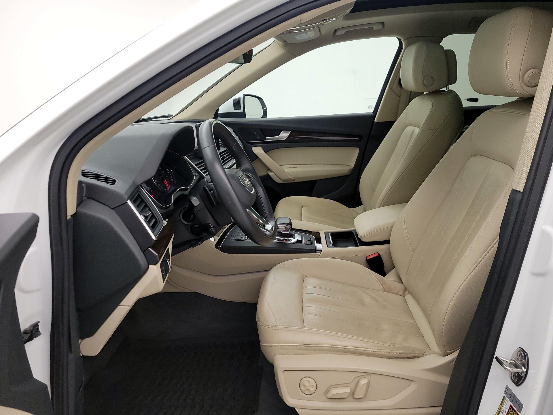 Thumbnail: 2020 Audi Q5 - 11