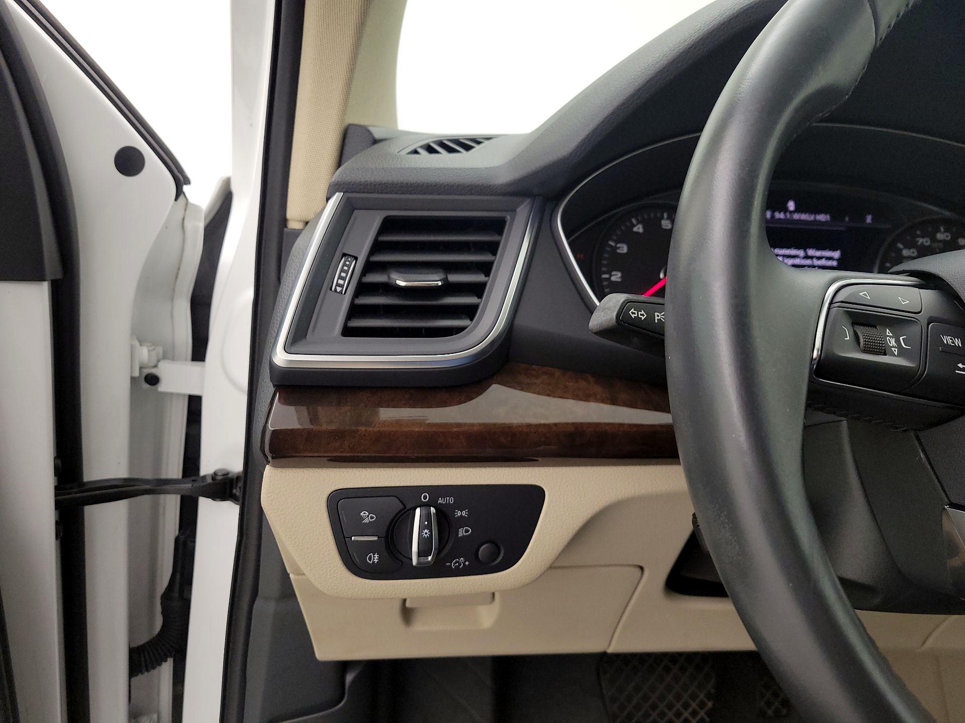 Thumbnail: 2020 Audi Q5 - 13