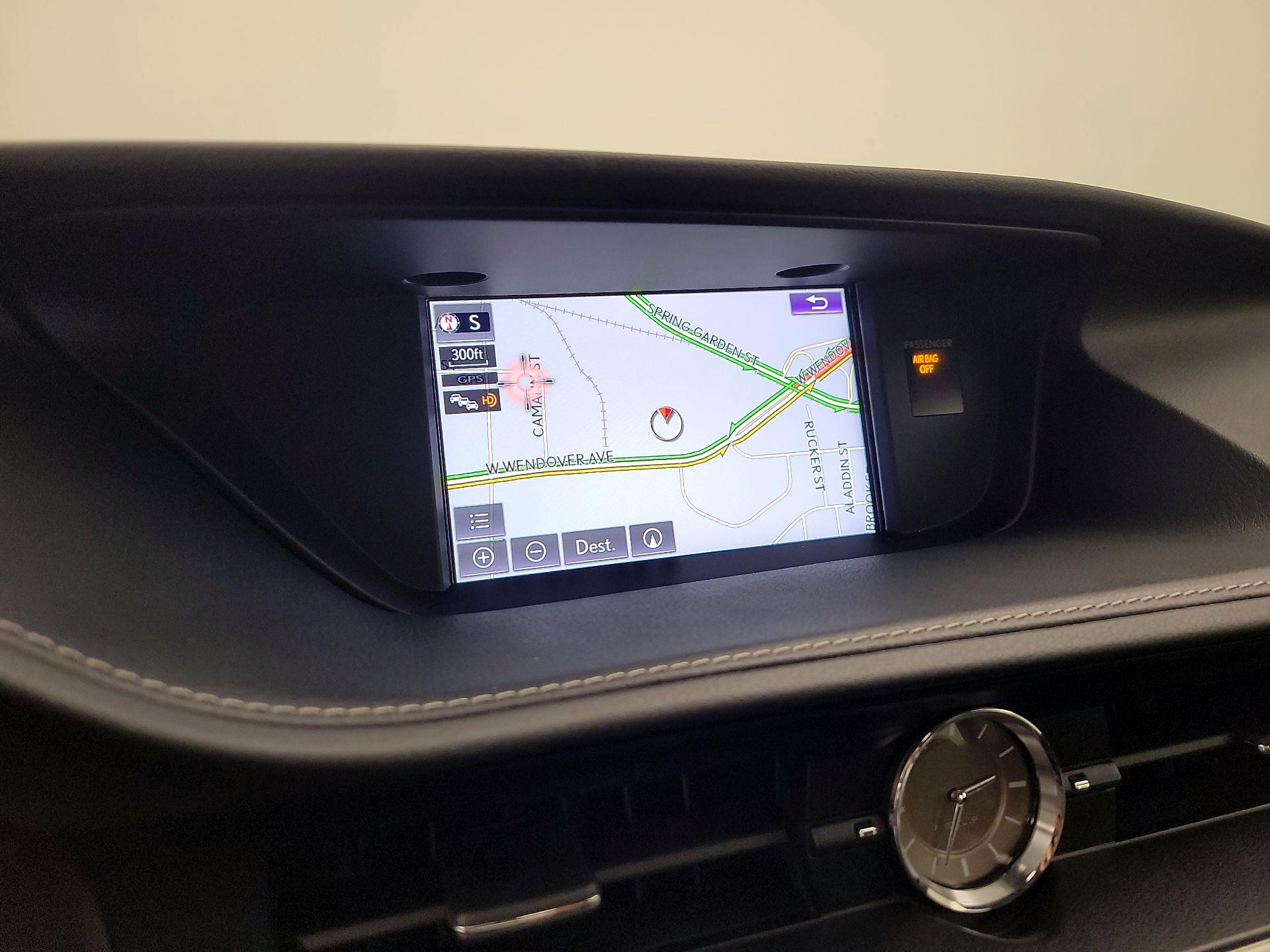 Thumbnail: 2018 Lexus ES - 14