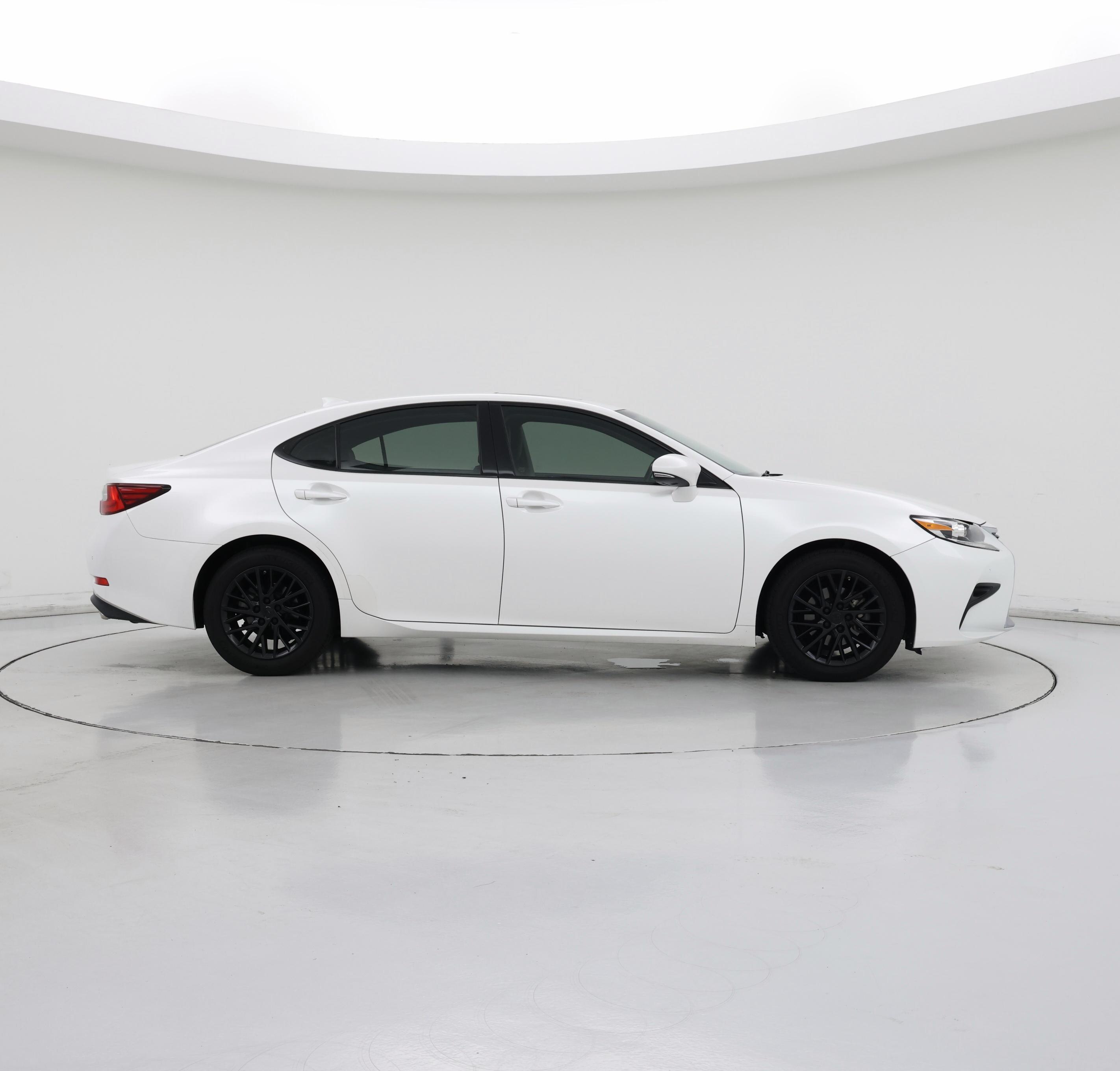 Thumbnail: 2018 Lexus ES - 7