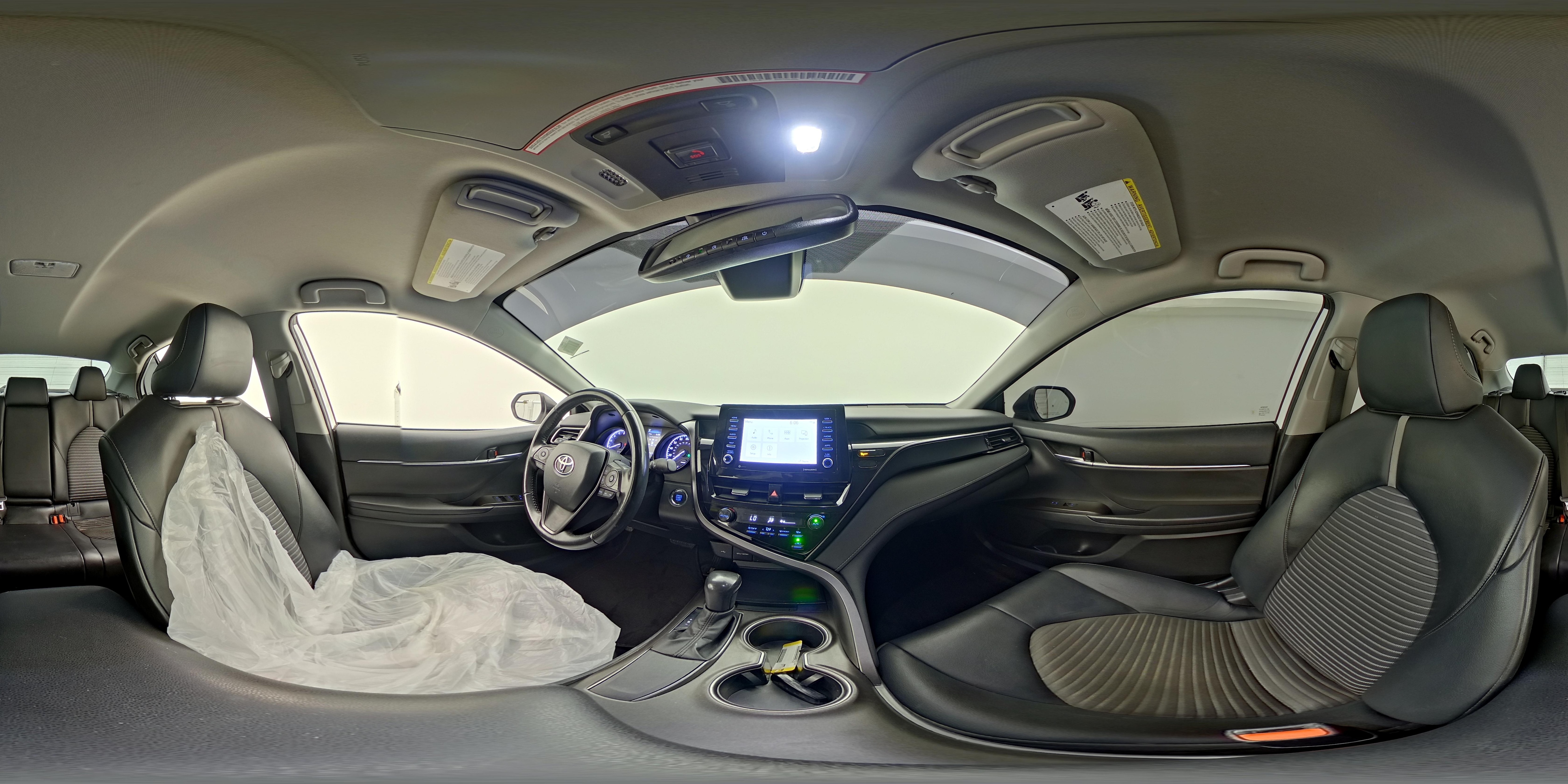2021 Toyota Camry SE - Photo 24