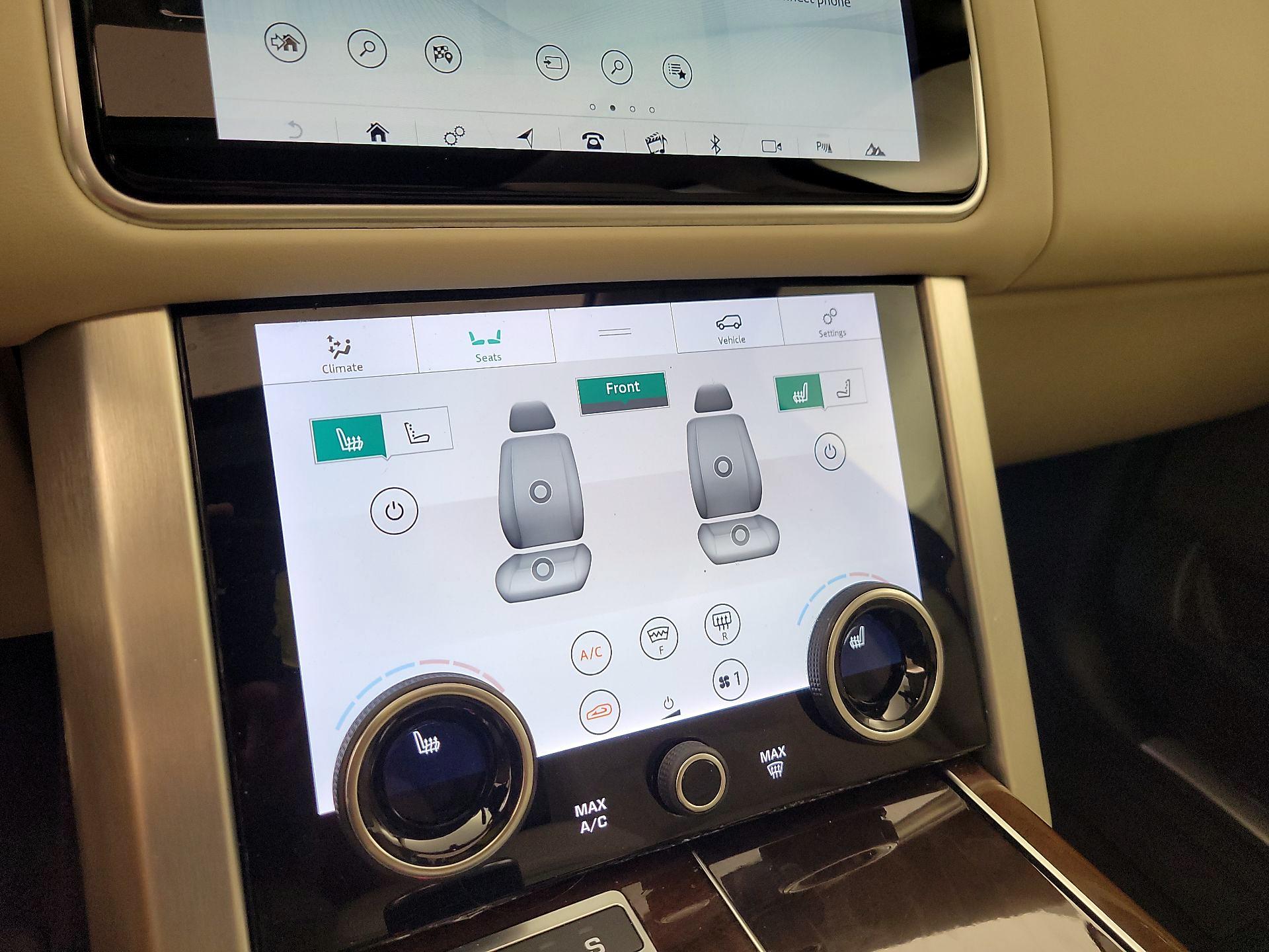 Thumbnail: 2022 Land Rover Range Rover - 17