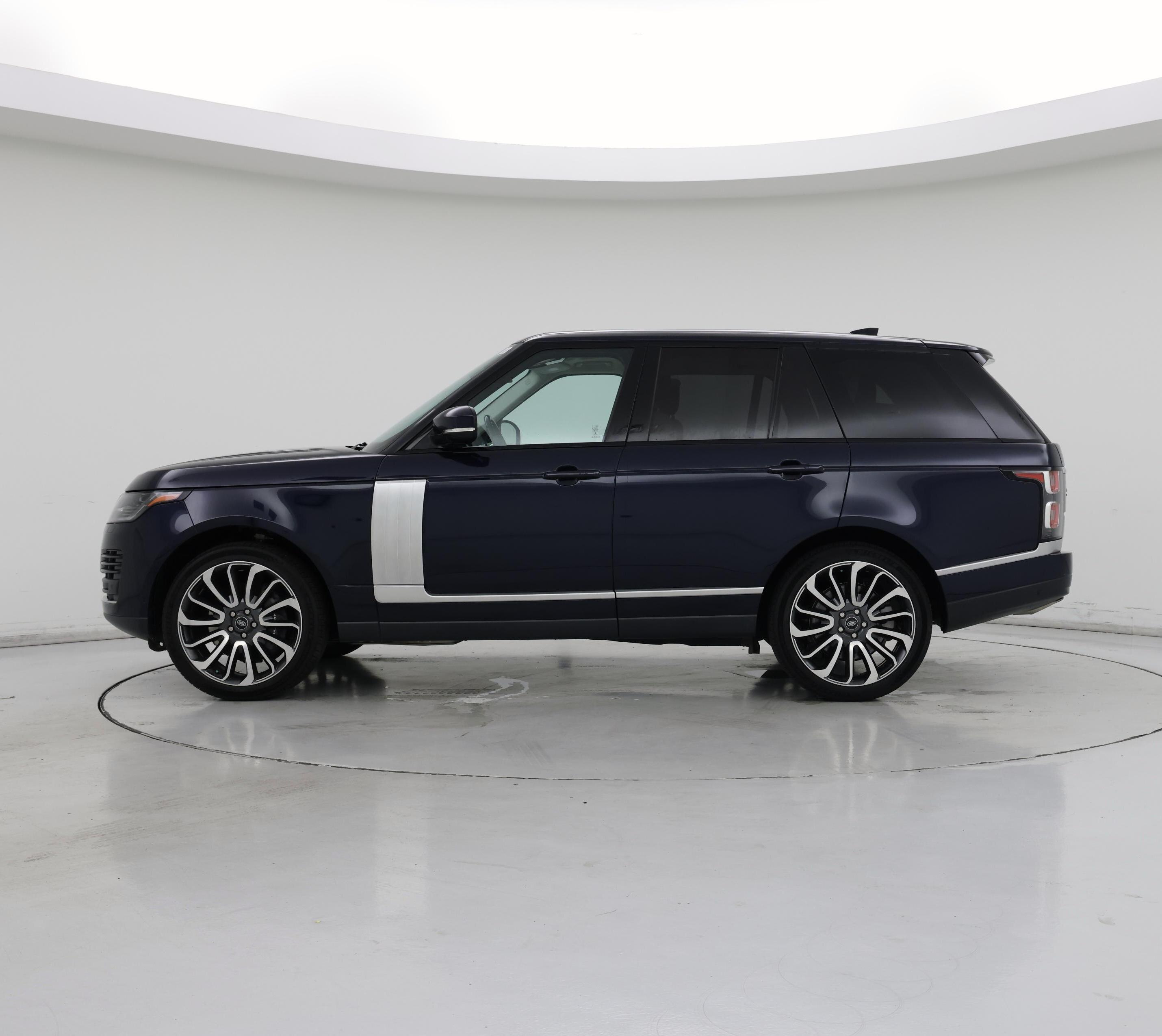 Thumbnail: 2022 Land Rover Range Rover - 3
