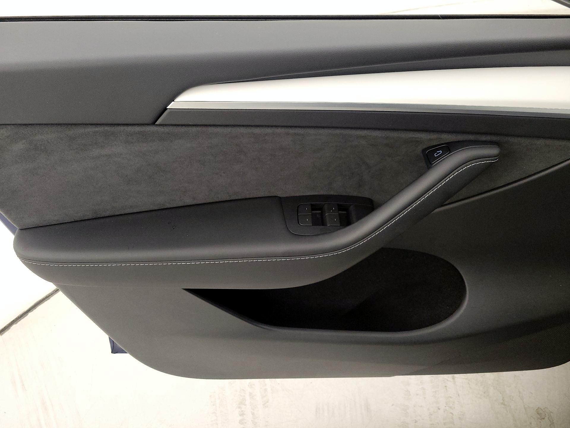 Thumbnail: 2023 Tesla Model Y - 12