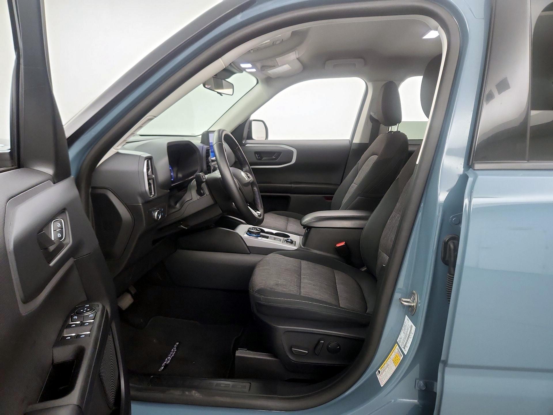 Thumbnail: 2022 Ford Bronco Sport - 11