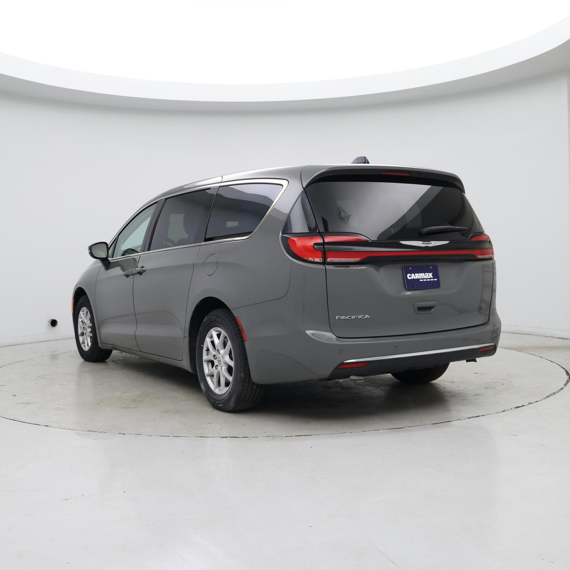 Thumbnail: 2023 Chrysler Pacifica - 2