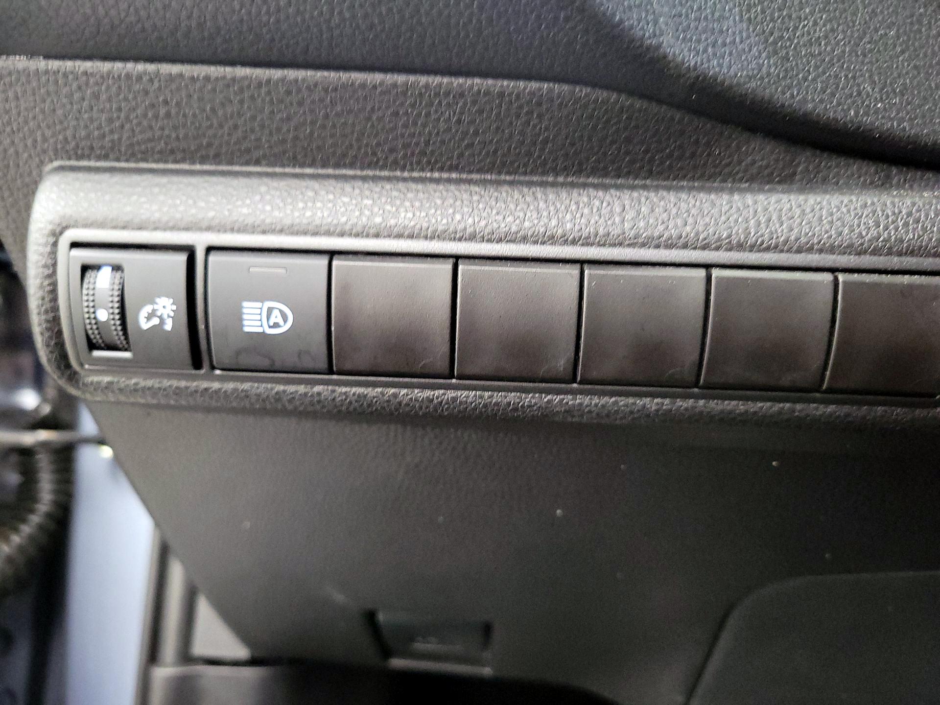 Thumbnail: 2025 Toyota Corolla - 13