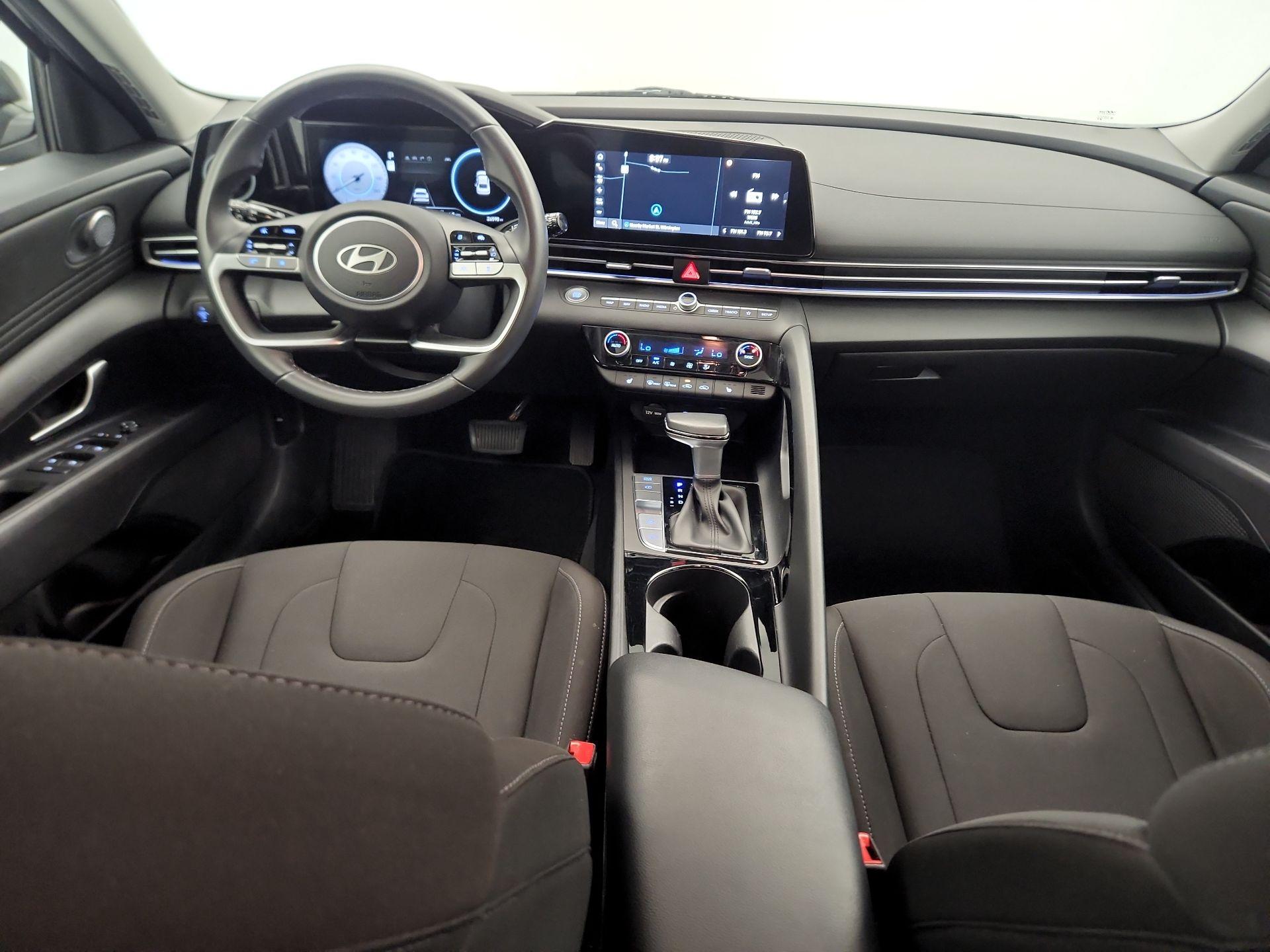Thumbnail: 2025 Hyundai Elantra - 9