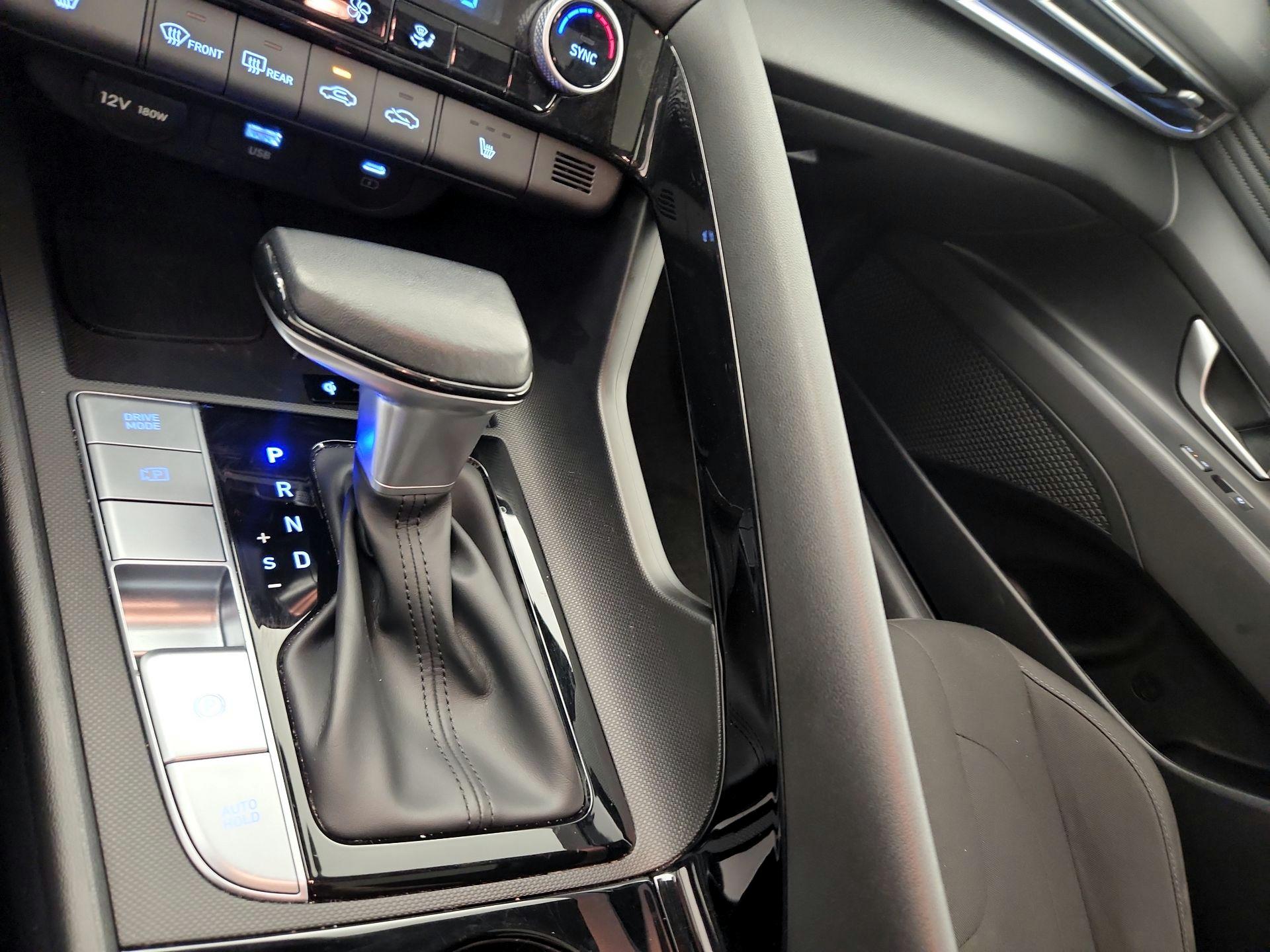 Thumbnail: 2025 Hyundai Elantra - 18